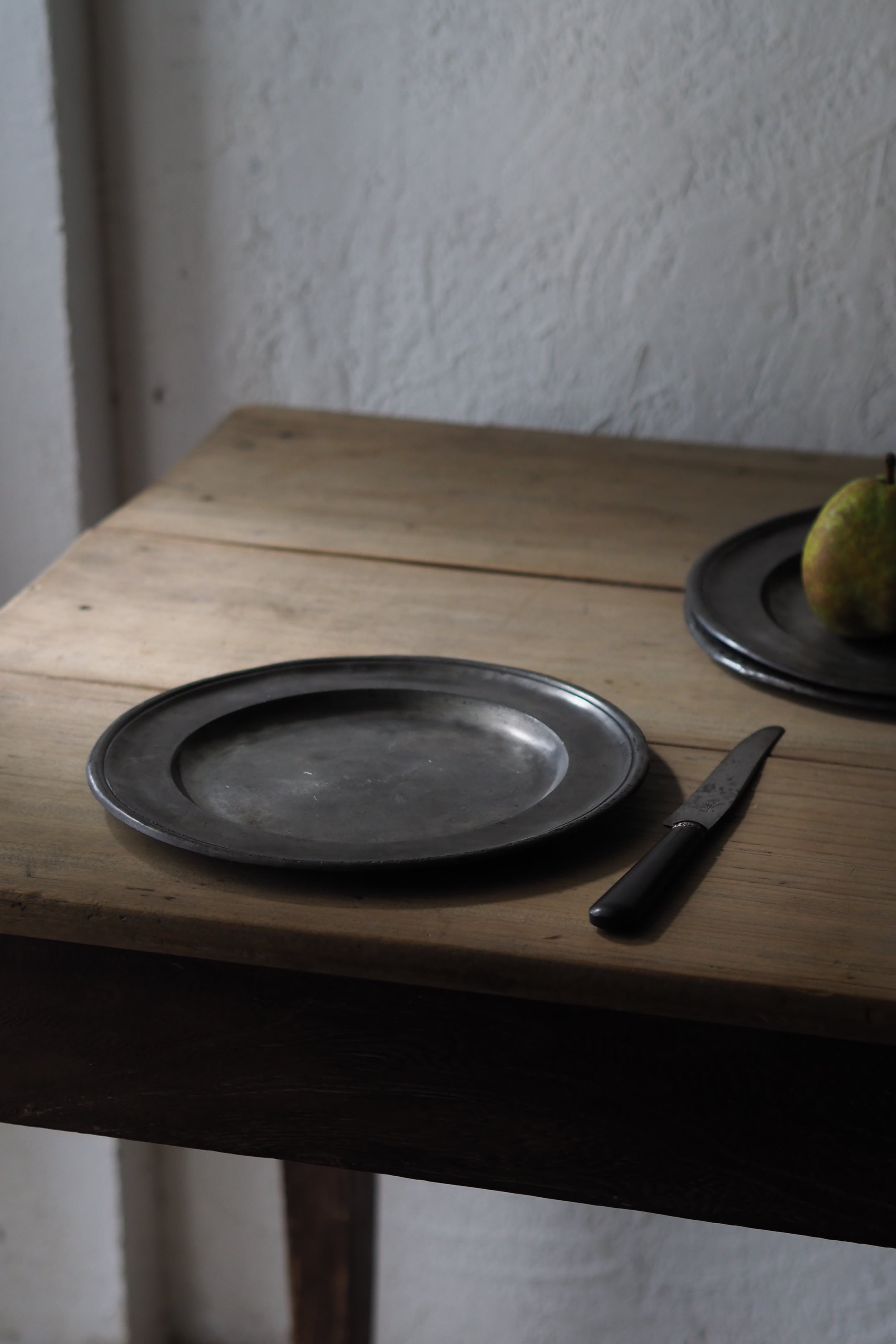 アンティーク ピューター丸皿 No.2-antique pewter round plate