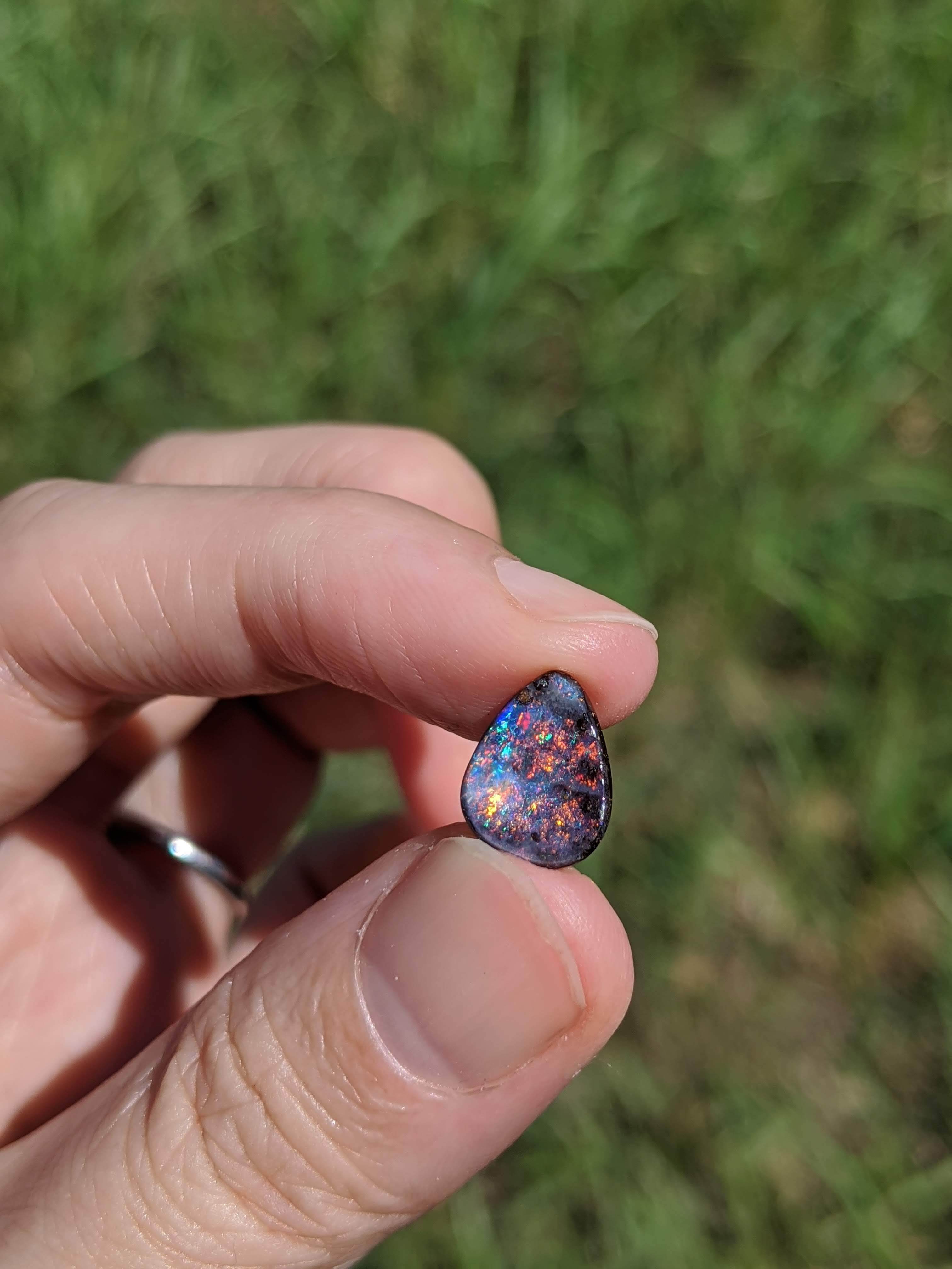 ファイヤー！燃えるボルダーオパール 8002−06 2.57ct オーストラリア 