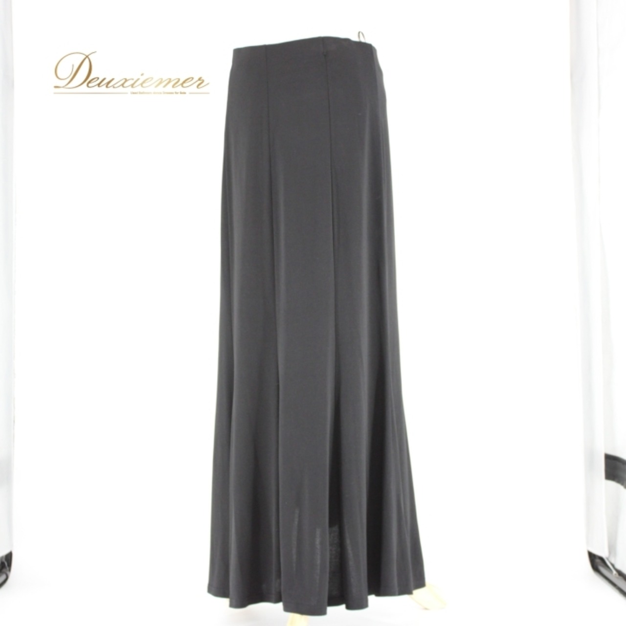 社交ダンス 衣装 スタンダード スカート レッスンウェア オールシーズン 黒 ブラック系 練習着 ロングスカート 無地 シンプル フォーマル 上品 ストレッチ 伸縮性 洗練 黒スカート ダンス衣装 レディース フィット感 おしゃれ 普段使い 楽な着心地 教室用 体系カバー クラシック 練習用 すっきり シルエット エレガント シンプルスタイル