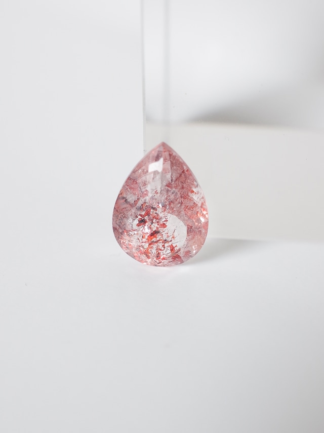 Lepidocrocite in Quartz - a001