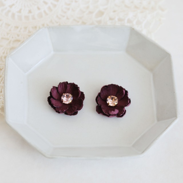 【布花】コスモス × ビジュー （ピアス・イヤリング）