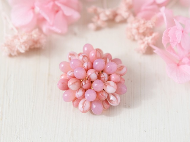 春限定【ブローチ】ピンクの桜／ピンク色のお花（ガラス）