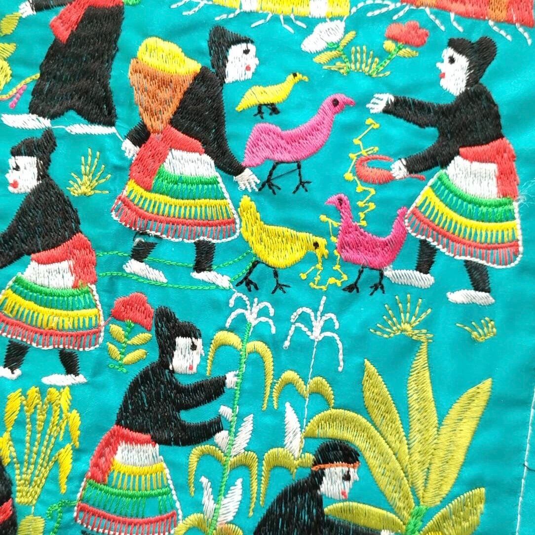 美品★100年前のラオスの古布　10　アンティーク刺繍布 美品☆100年前のラオスの古布 10 アンティーク刺繍布 【公式通販】