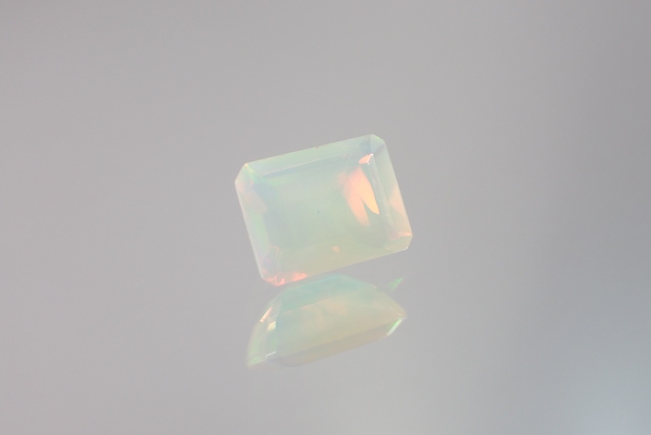 オパール　0.93ct　[C2‐570]