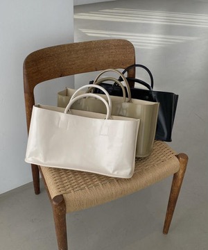 《即納商品》glossy bag (ivory / olive / black)