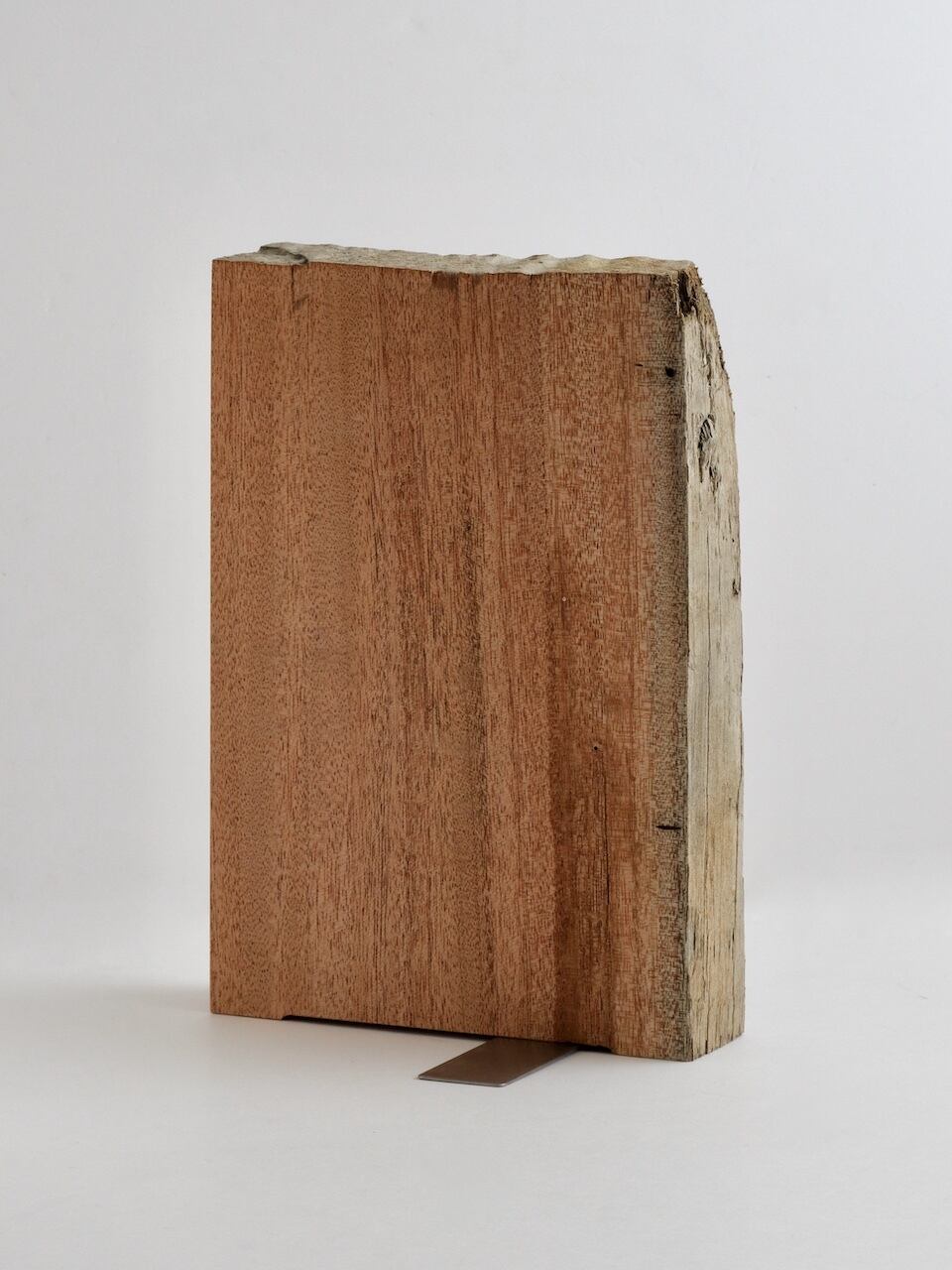 無垢材のブックエンド|サペリ1|Solid Wood Bookend "WoodsenD" Sapele - MicroWorks