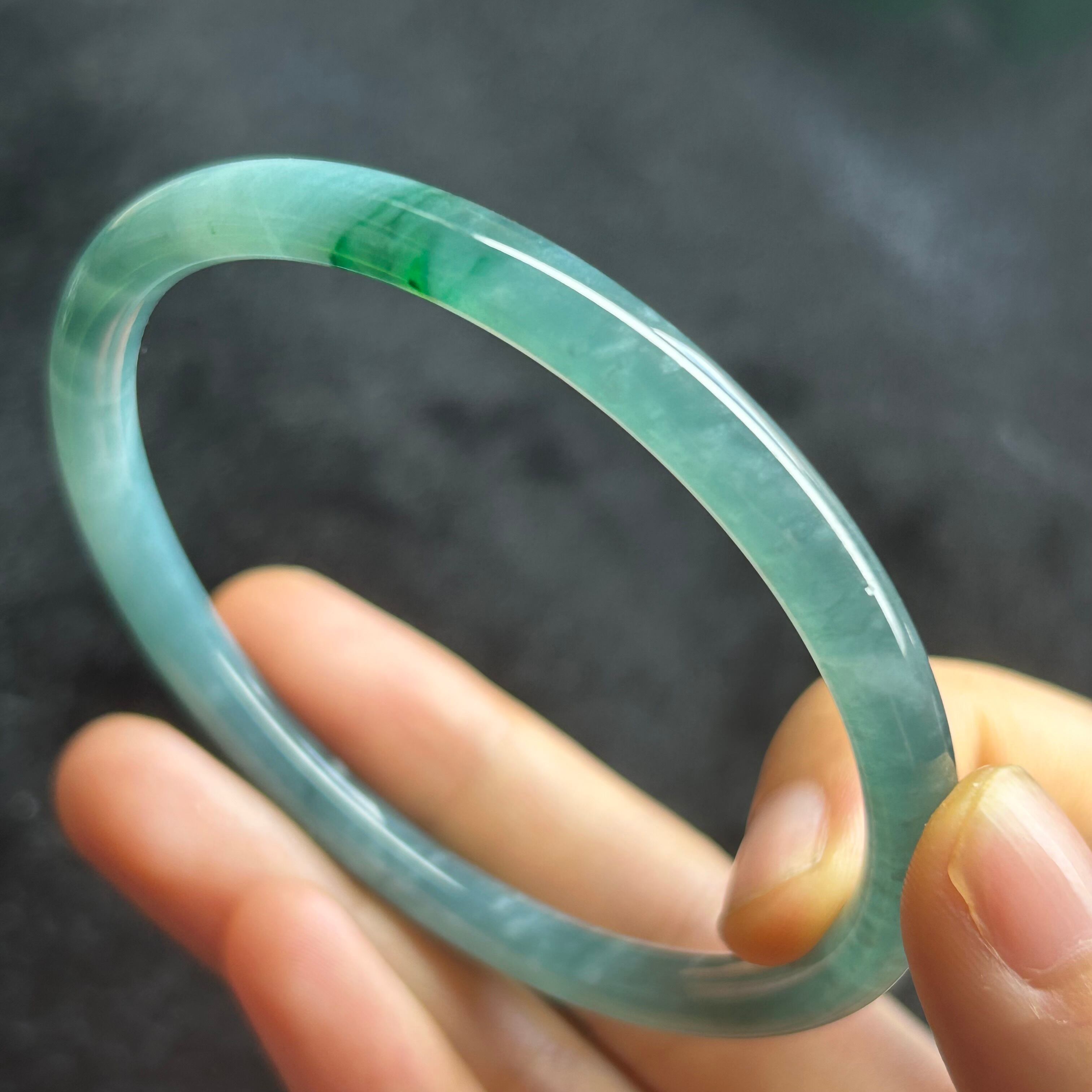 本翡翠バングル グァテマラ産 氷種 無含浸 無着色 | FARBE