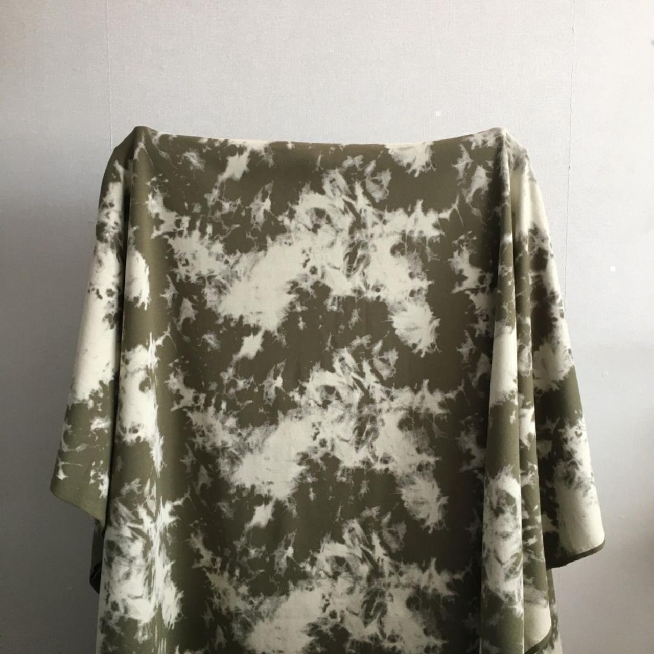 綿ウレタン混抜染プリント裏毛ニット生地-2ｍ-curl tricot　　KX/200H6367