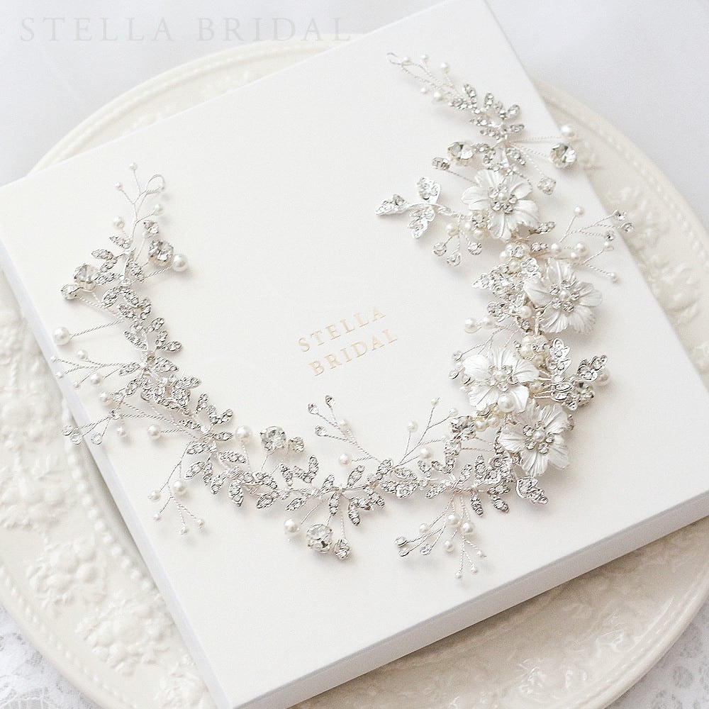 受注生産品】スワロ使用フローラルチャームの小枝ヘッドドレス