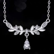 ネックレス シルバー フラワー おしゃれ キラキラ ペンダント