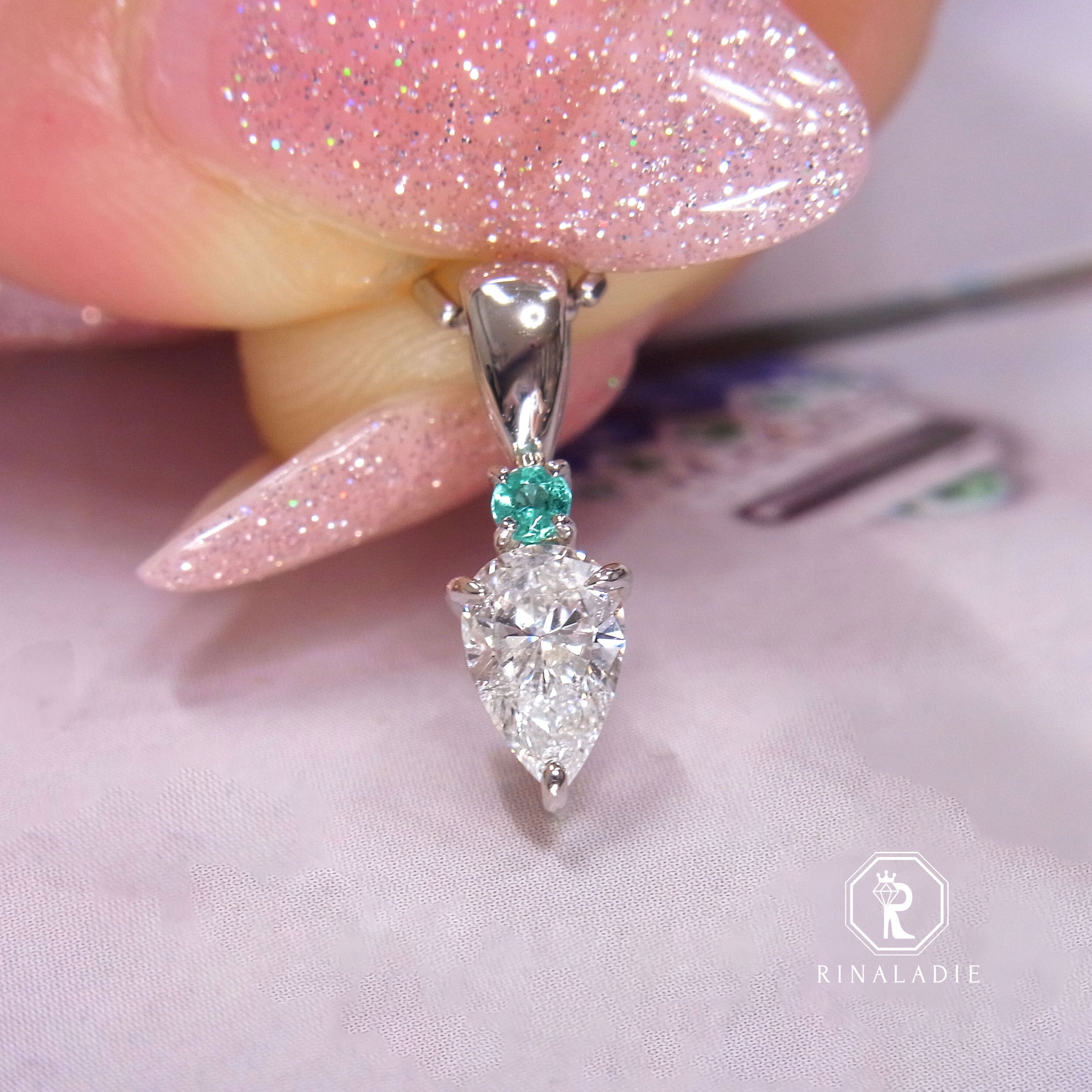 PT900天然ダイヤモンドペアシェイプパライバトルマリン添えトップ