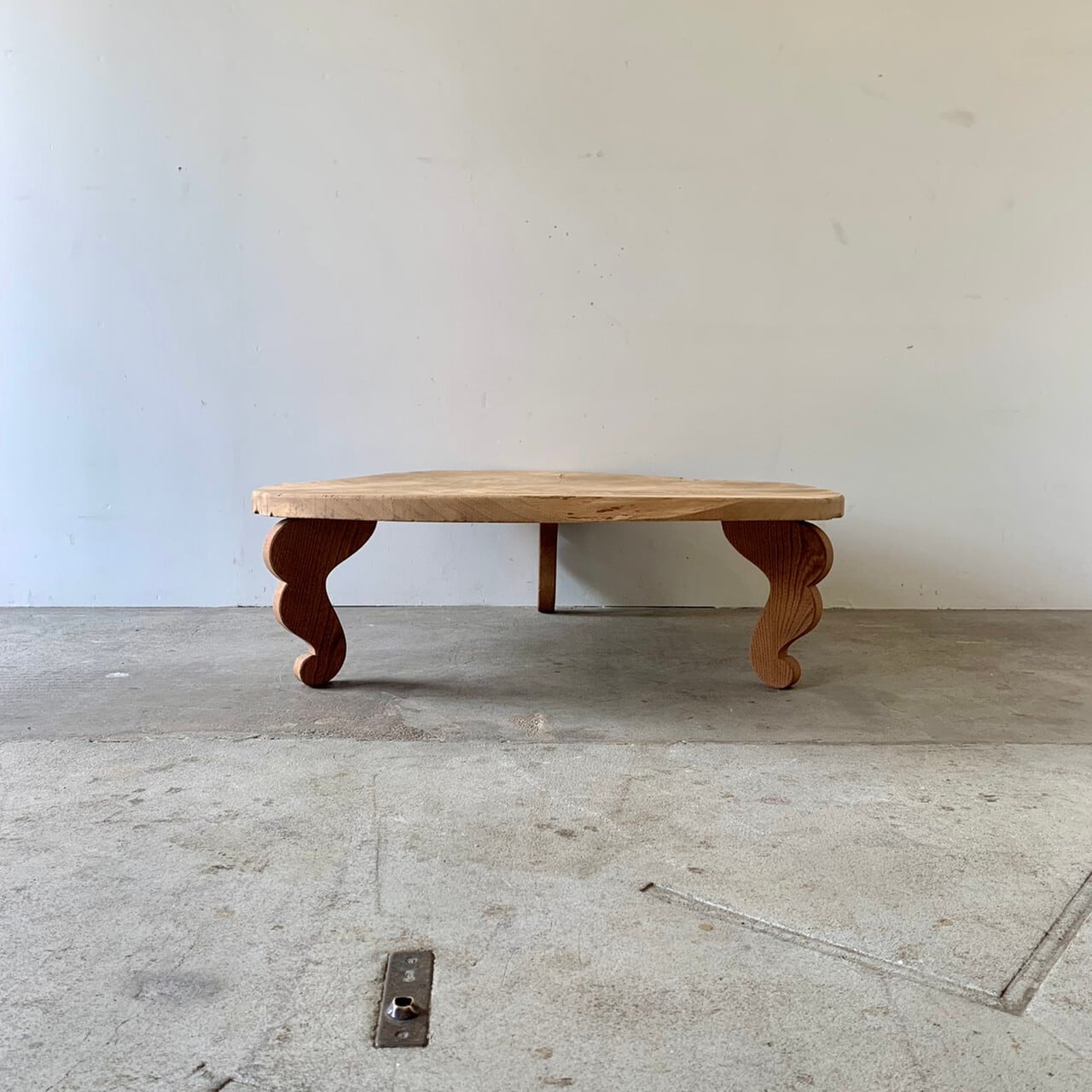 三脚のローテーブル　ちゃぶ台　古家具　0479