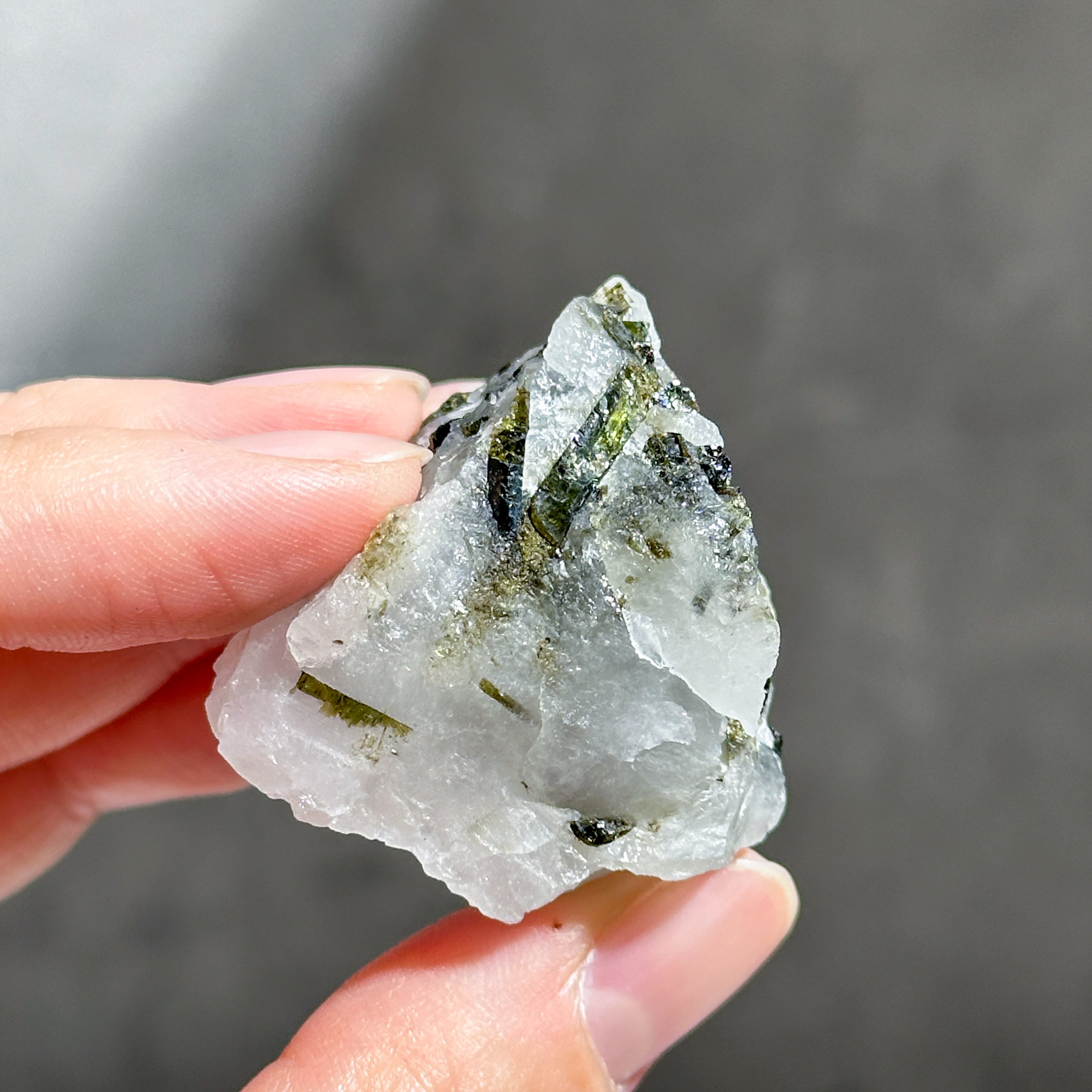 ミナスジェライス産グリーントルマリン 12◇Green Tourmaline◇天然石 ミナスジェライス産グリーントルマリン 12◇Green Tourmaline◇天然石