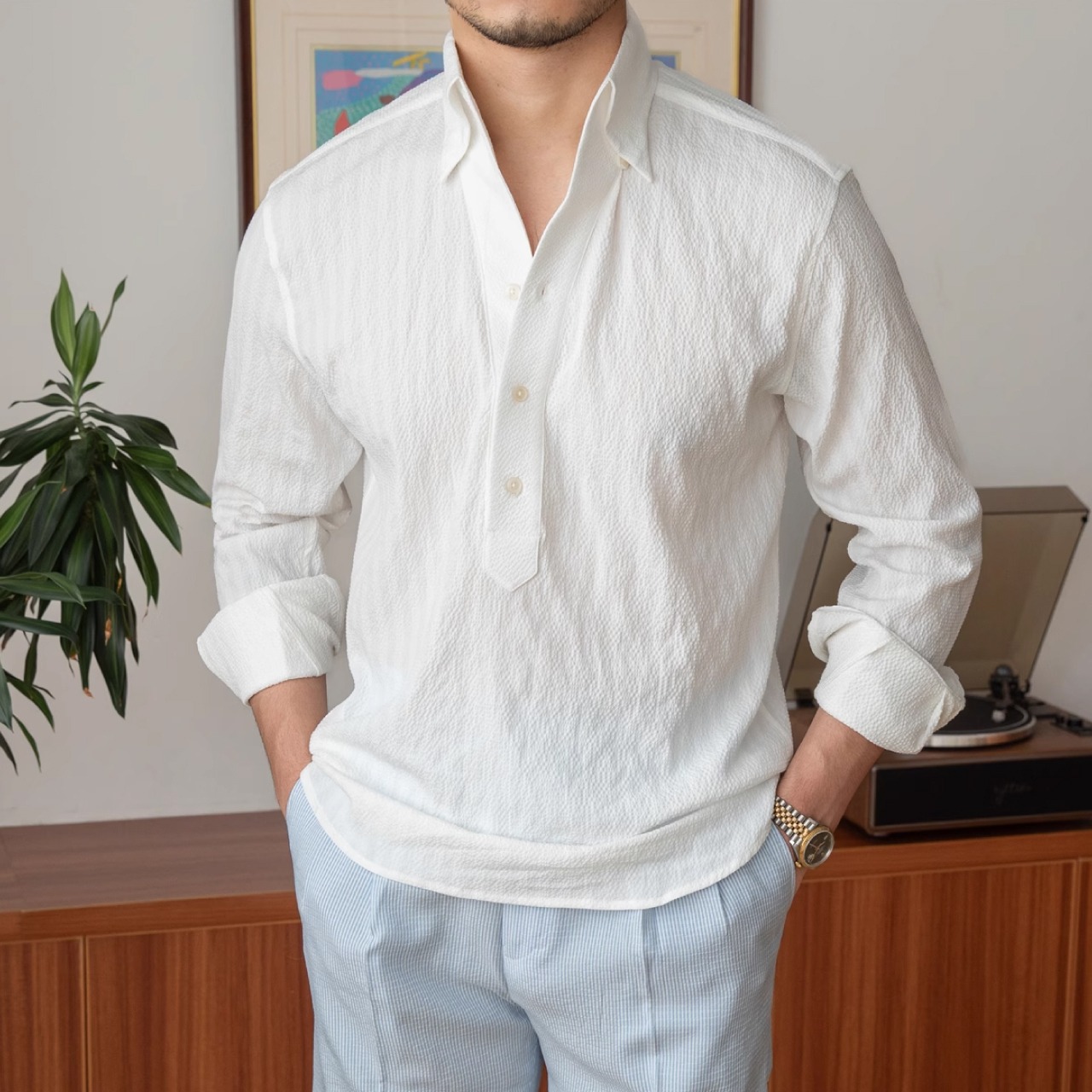 夏にぴったりの通気性と軽量性を兼ね備えたストライプ長袖シャツ　SH012