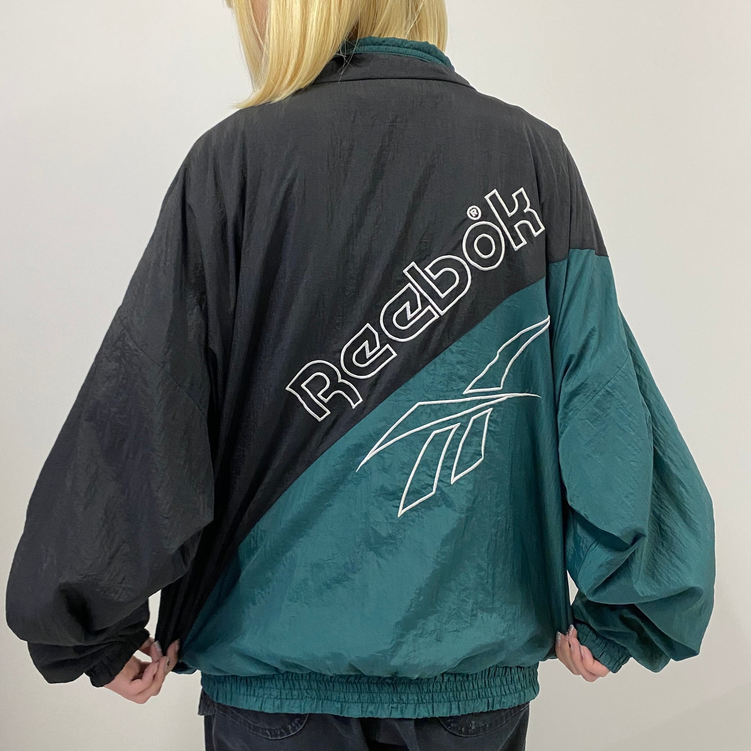 90年代 Reebok リーボック 切り替え バック刺? ナイロンジャケット メンズXL相当 古着 90s ヴィンテージ ビンテージ  グリーン×ブラック 緑 黒 【ナイロンジャケット】 | cave 古着屋【公式】古着通販サイト