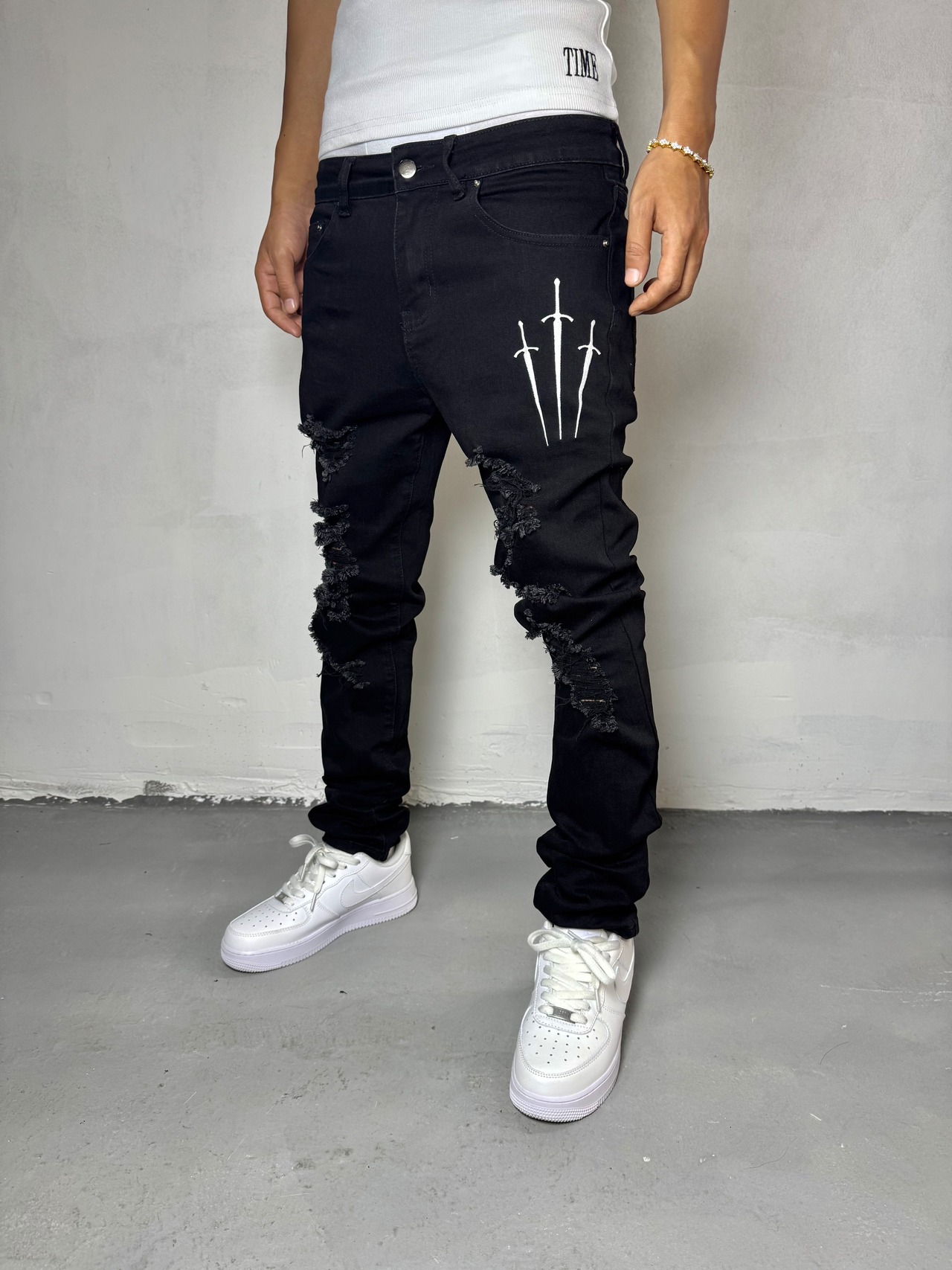 存在感設計｜削らず主張するソードストレッチデニム(D00002)