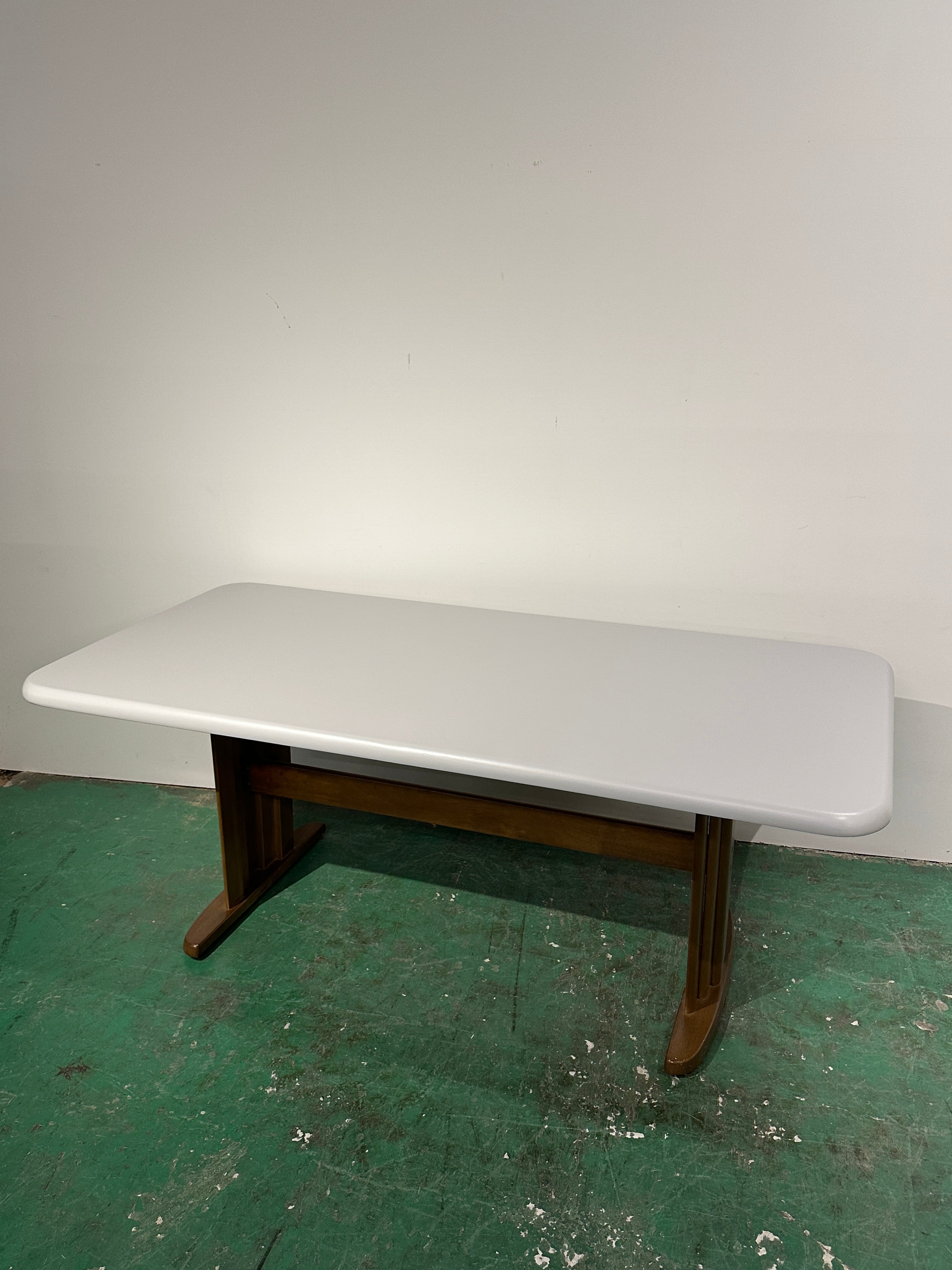 カリモク家具 RUSTIC ダイニングテーブル | トトン