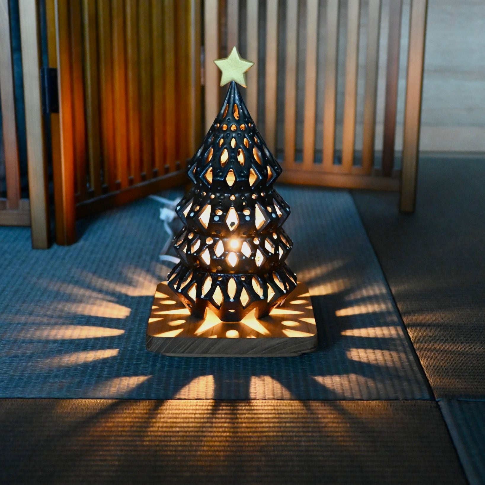 黒金ツリーランプ(中)