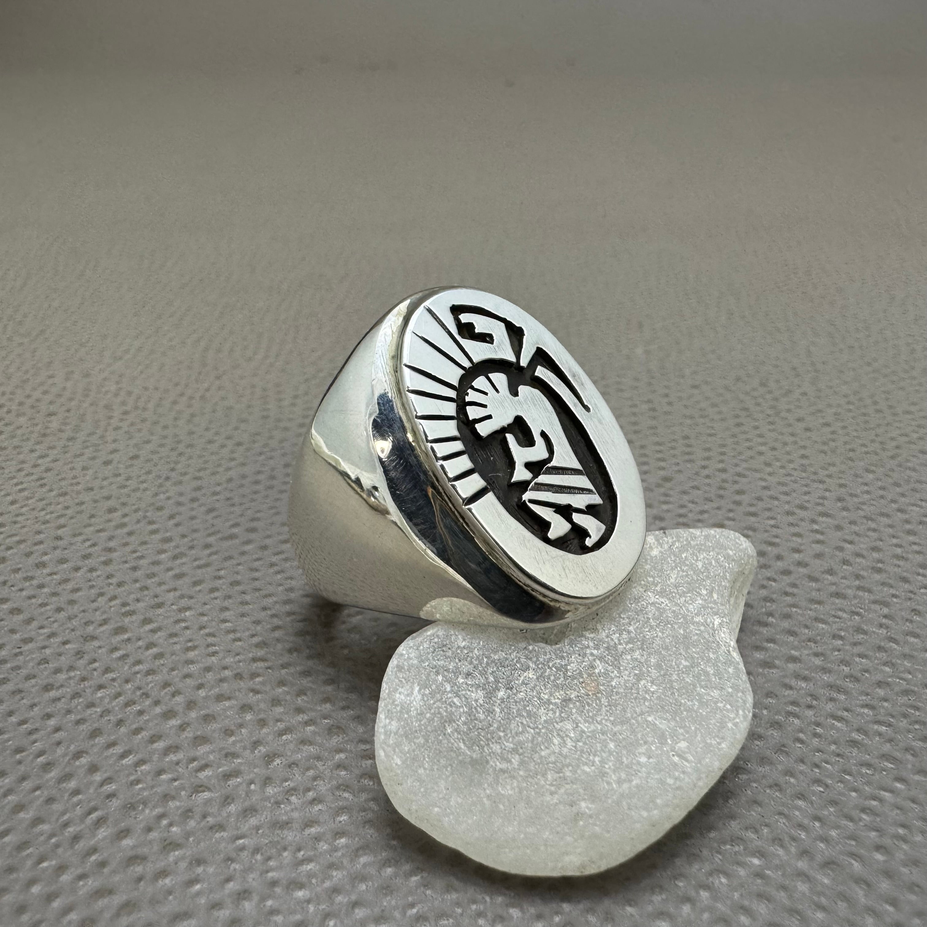 NAVAJO(ナバホ）族 Calvin Peterson作 ココペリリング 25.5号 シルバー
