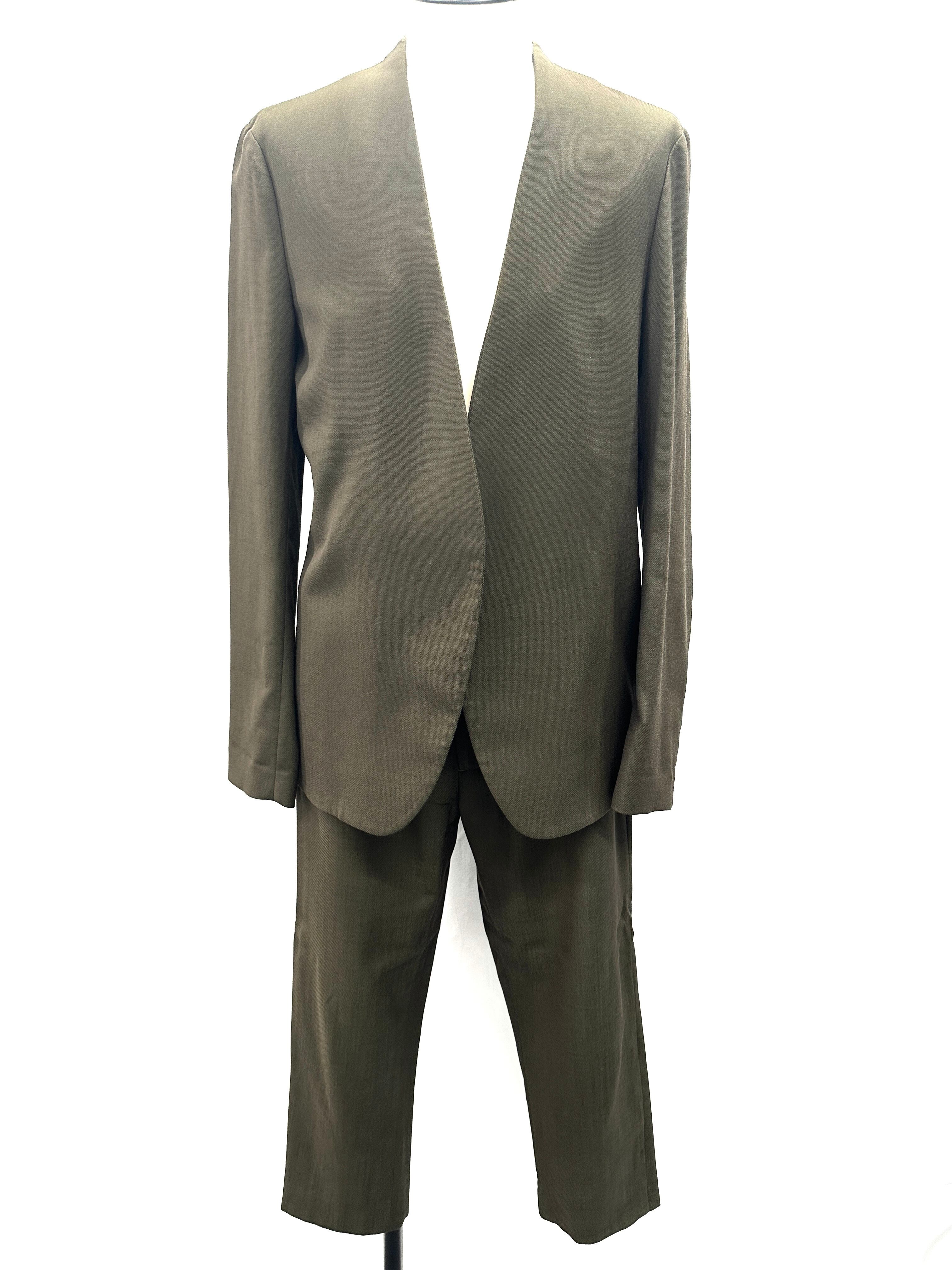 マルジェラ カーキ ノーカラー セットアップ J:46 P:48 2017年 Maison Margiela カーキ ノーカラー セットアップ J:46 P:48 2017年