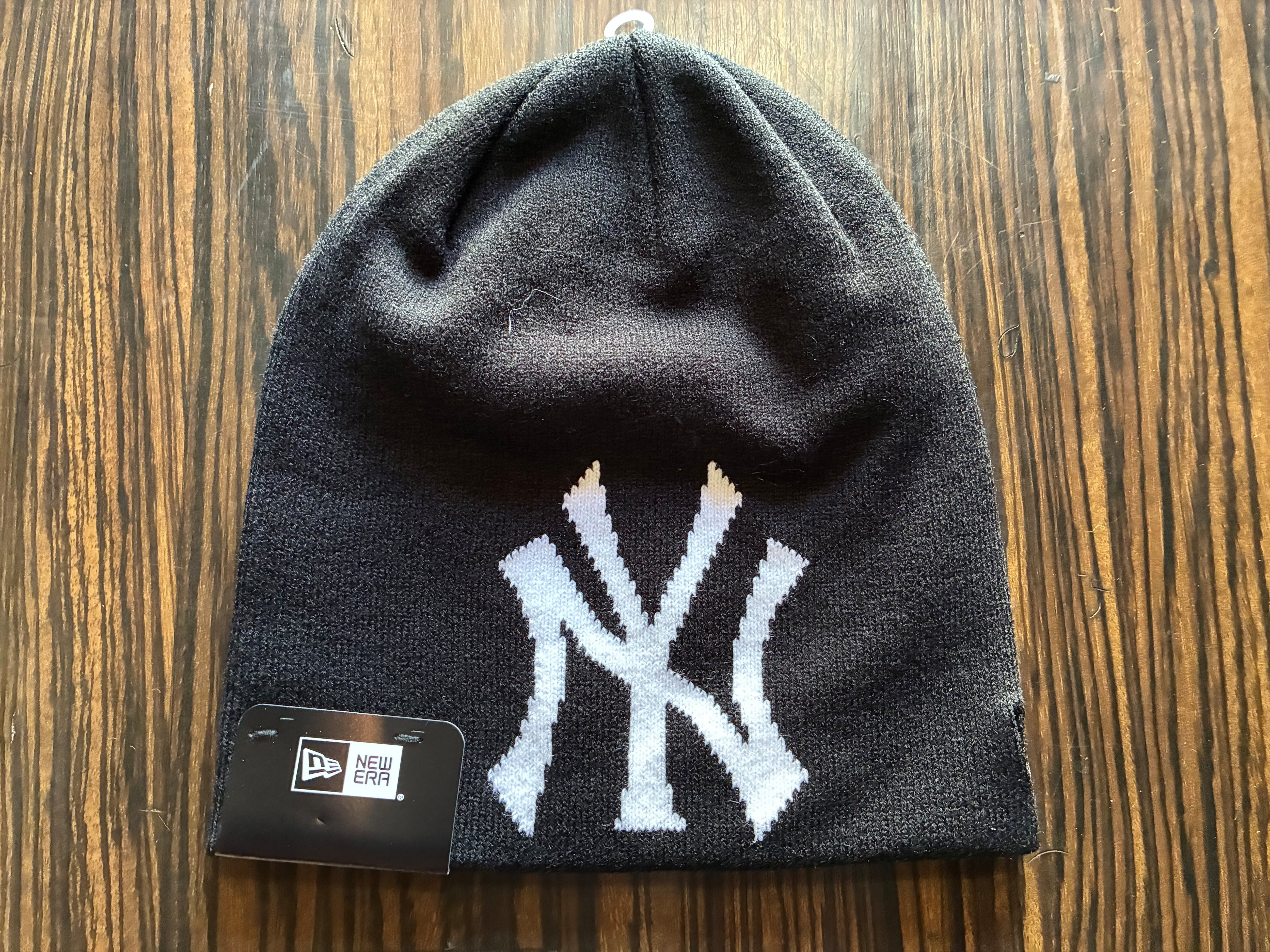 SPIDER BEANIE (BLACK/WHITE) | FANTASTIC