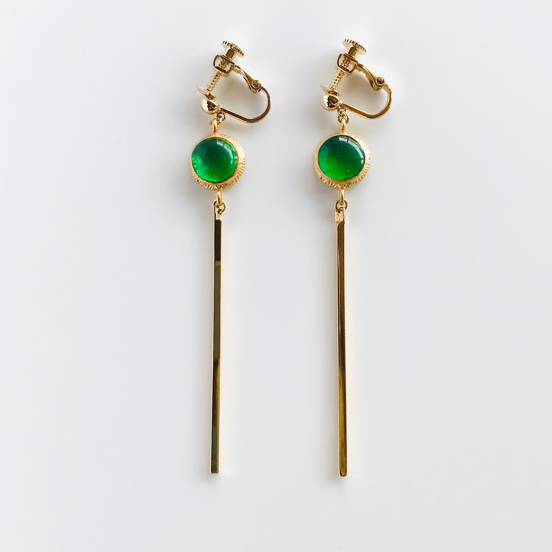 ラウンドレジン&メタルスティック（緑）ピアス・イヤリング | Yucca.