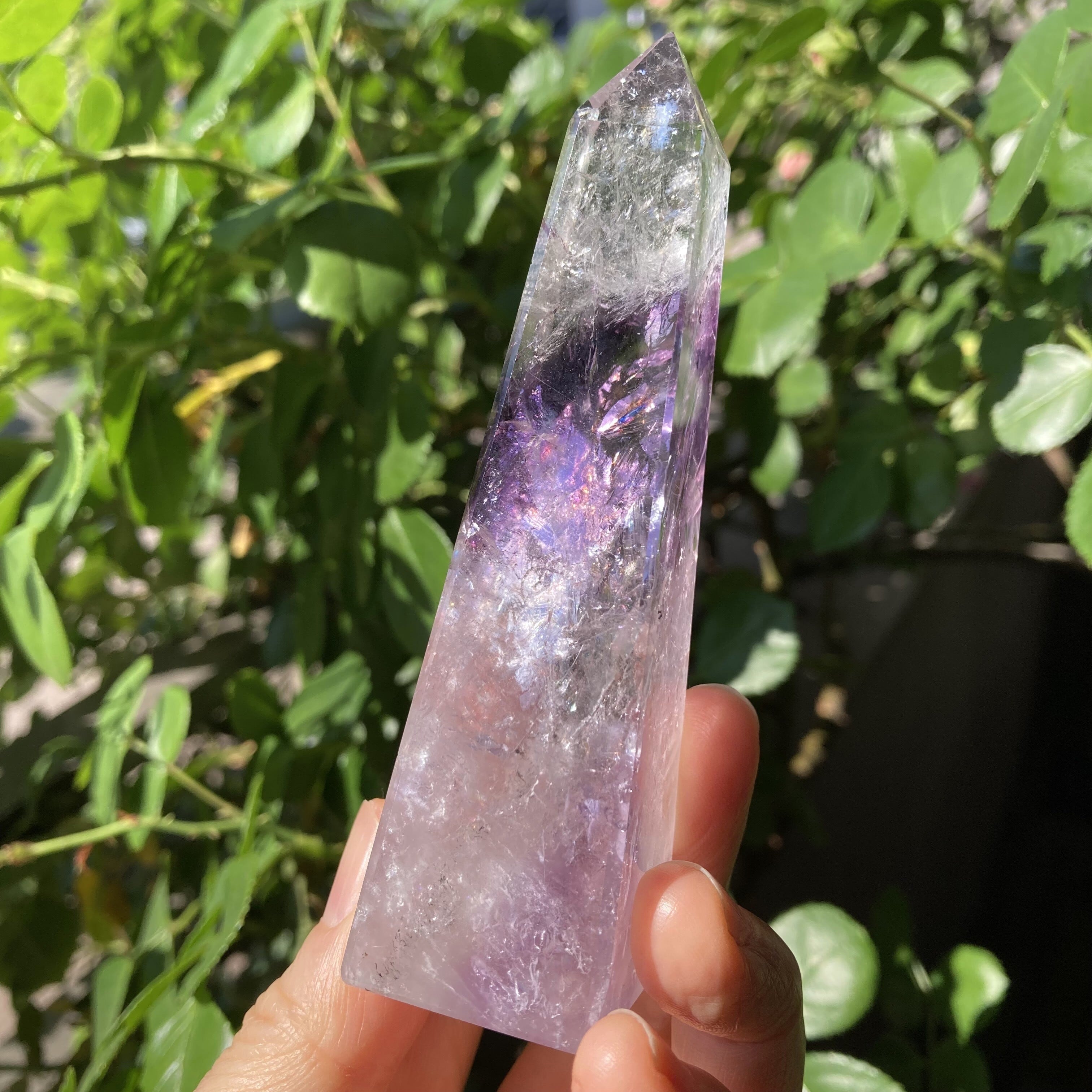 紫の煌めきパワーウルグアイ産 アメジストファントムクラスター