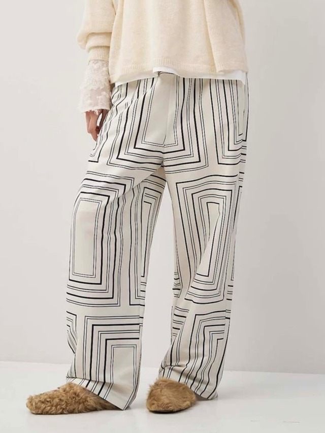 スクエアパネル柄パンツ｜アイボリー｜CHIGNON