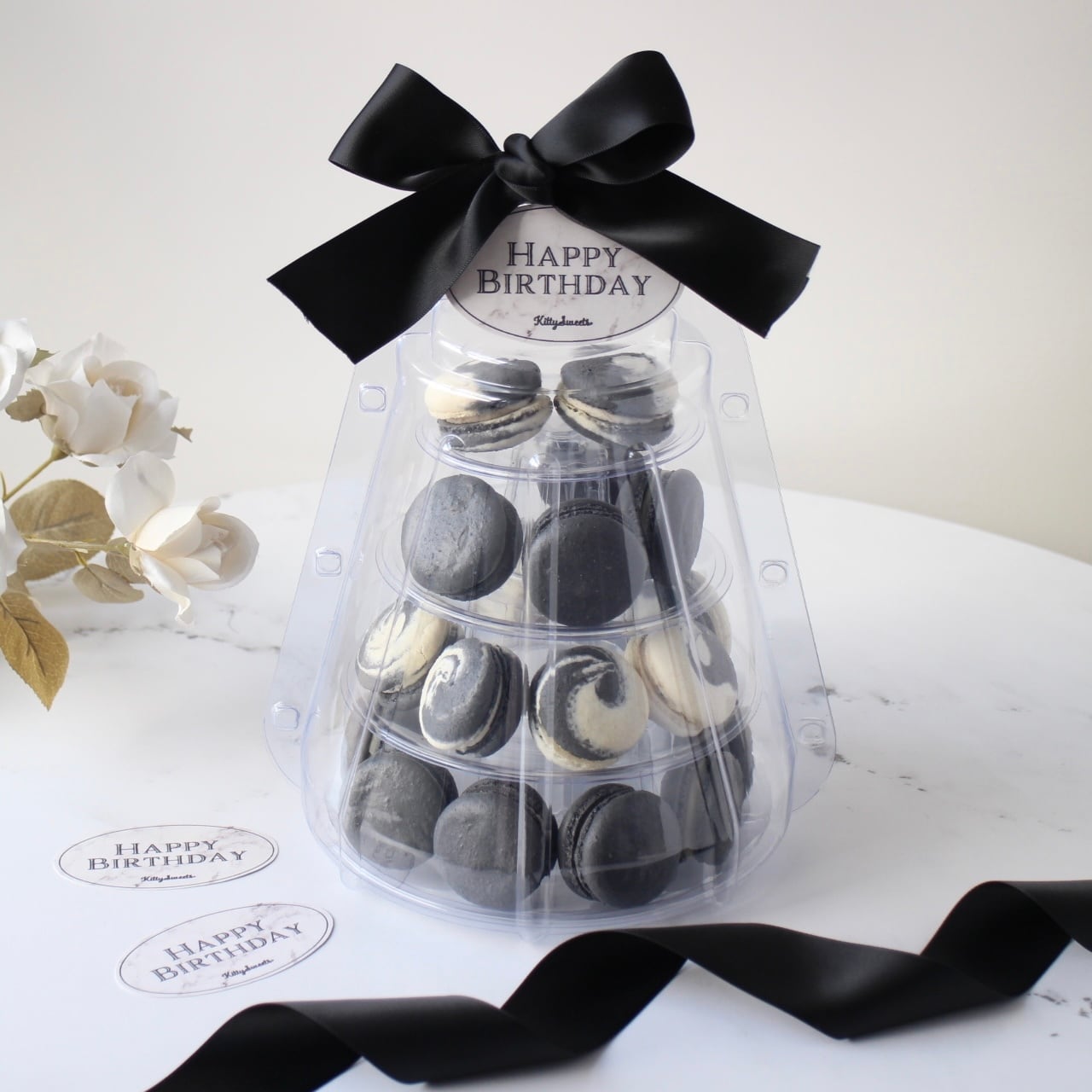 黒マカロンタワー】塩バニラ・レアチーズオレオ | ［公式オンライン