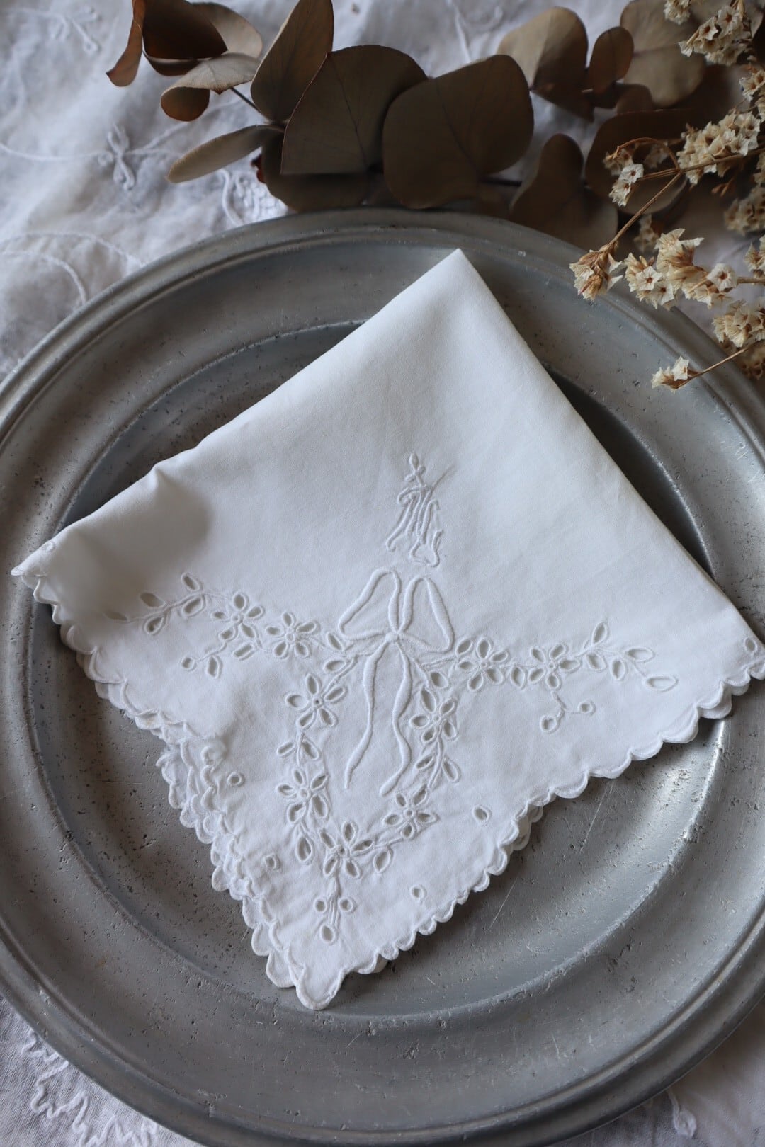 アンティークフランス シルクリボン＆スカラップレース 盛り上げ刺繍ドイリー 追加画像✵アンティークフランス シルクリボン＆スカラップ