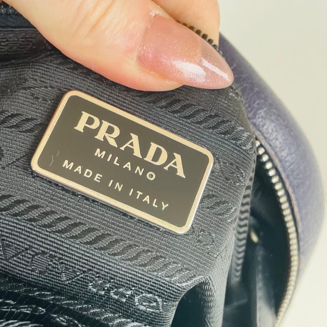 PRADA プラダネイビー レザー ショルダーバッグ | PAY ID