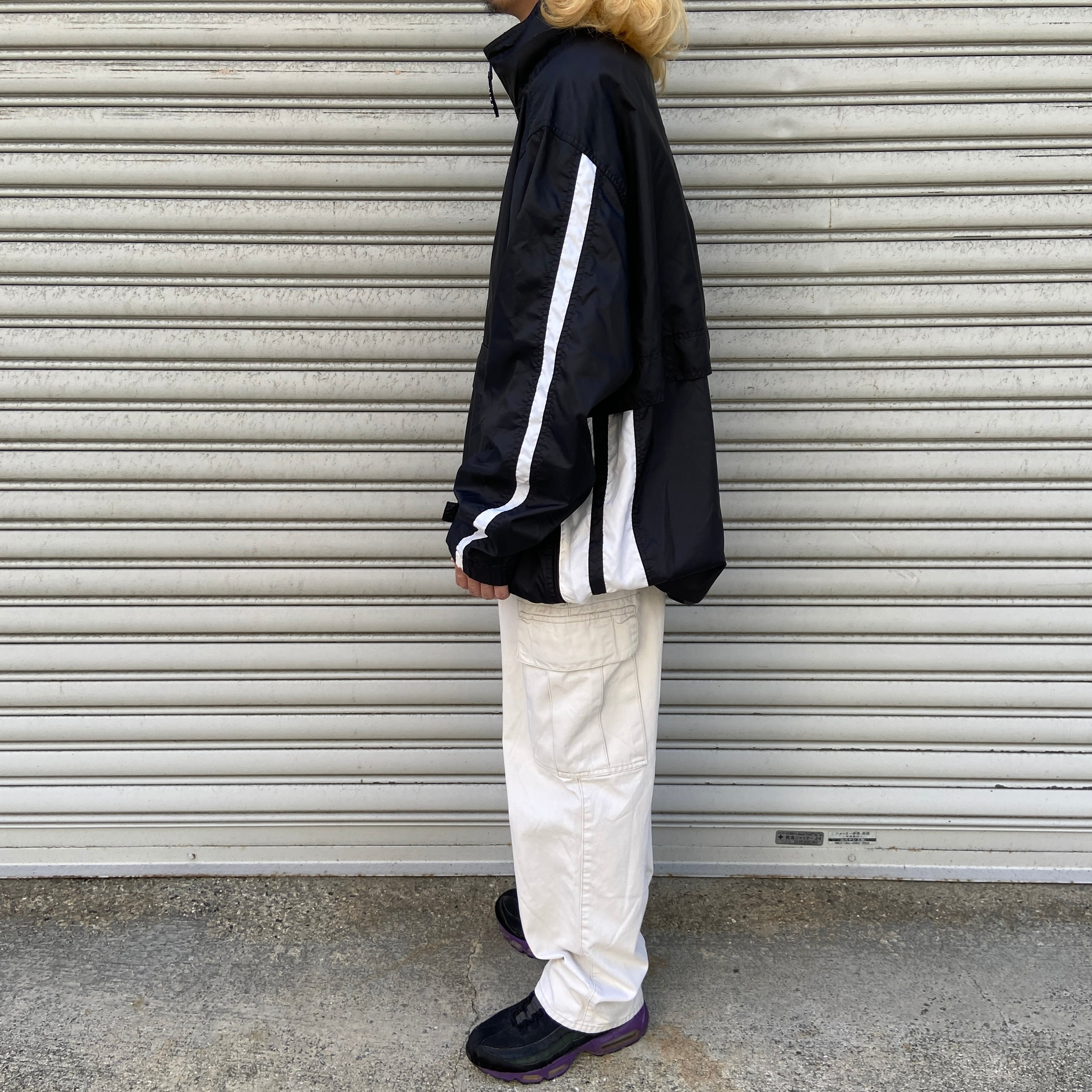NIKE ハーフジップナイロンプルオーバー ウィンドブレーカー NIKE ハーフジップナイロンプルオーバー ウィンドブレーカー