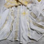 ベリーダンス 衣装 ハリージドレス ホワイト系 スパンコール ビーズ 白 黄 金 ガラベーヤ ワンピース ドレス 爽やか 羽織り 民族舞踏 ダンス衣装 刺繍 ステージ衣装 華やか 鮮やか 豪華 装飾 明るい 透け感 ゴールド系 イエロー系