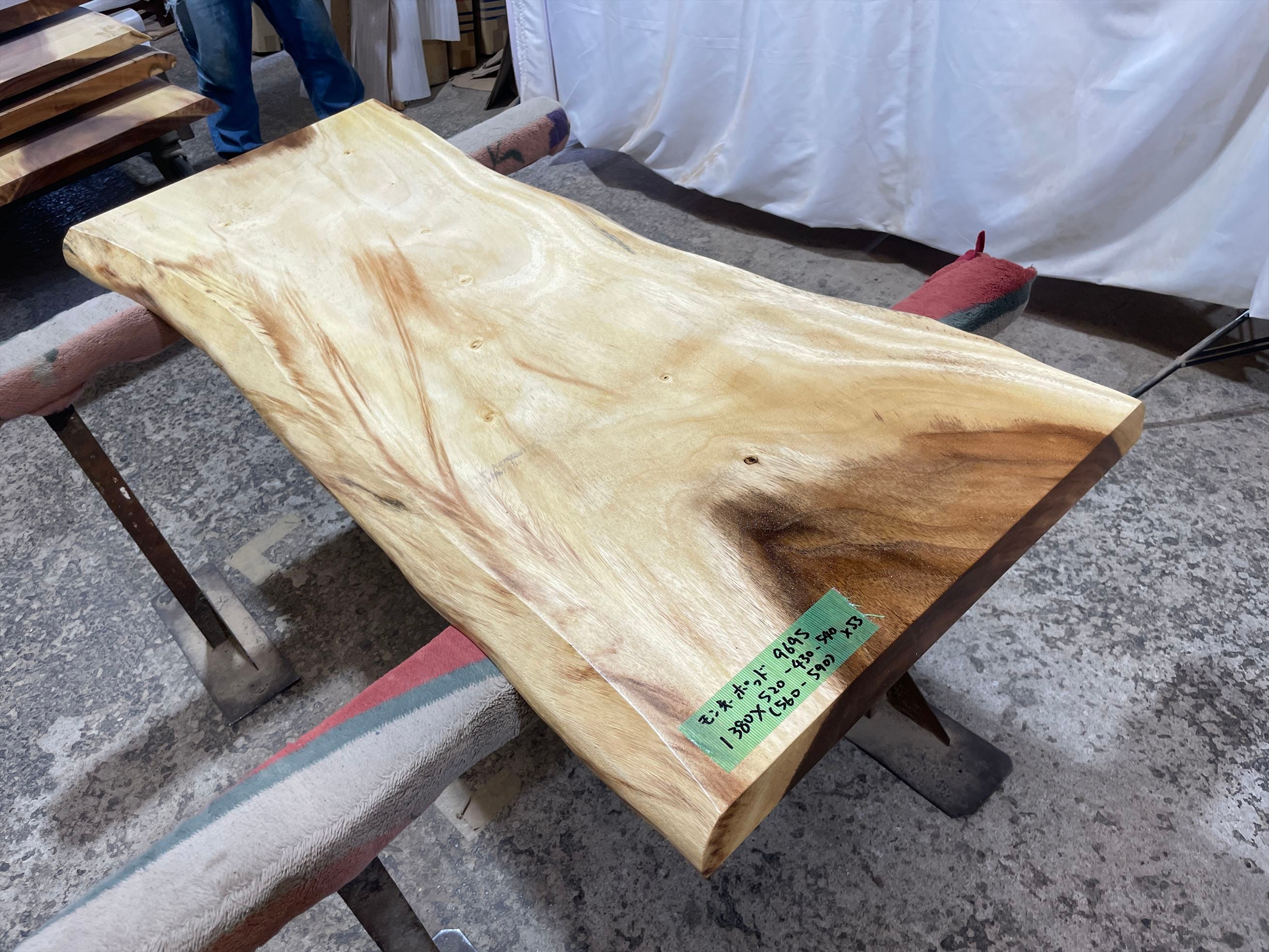 モンキーポッド9695 一枚板無垢 乾燥材 1380x520-430-540x53mm カウンター センターテーブル ダイニングテーブル