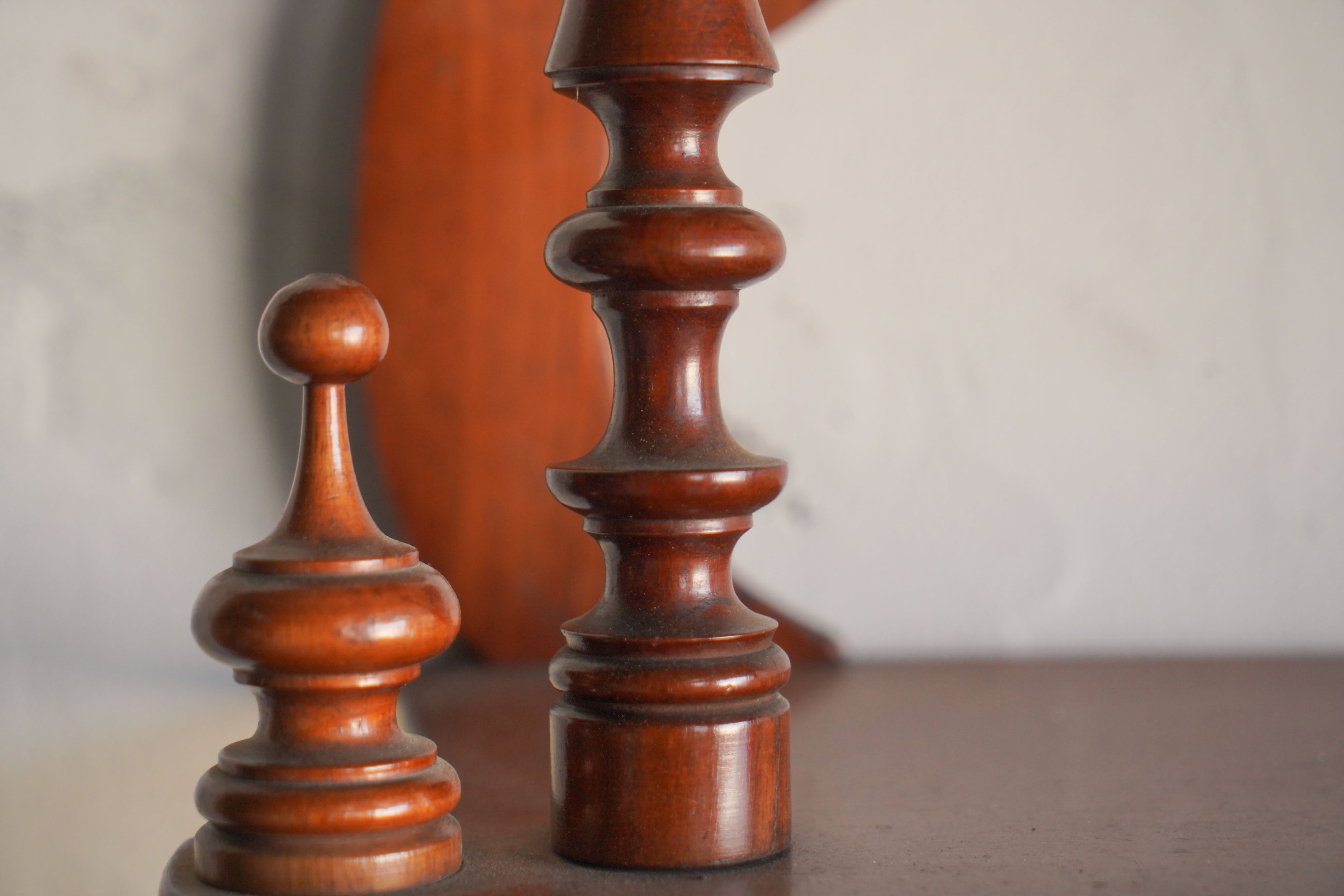 みちる　アンティーク調ウォールラック Amazon.co.jp: ウォールシェルフ アンティーク 壁掛けラック 棚