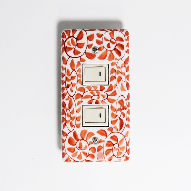 スイッチプレート 赤蛸唐草(2穴)