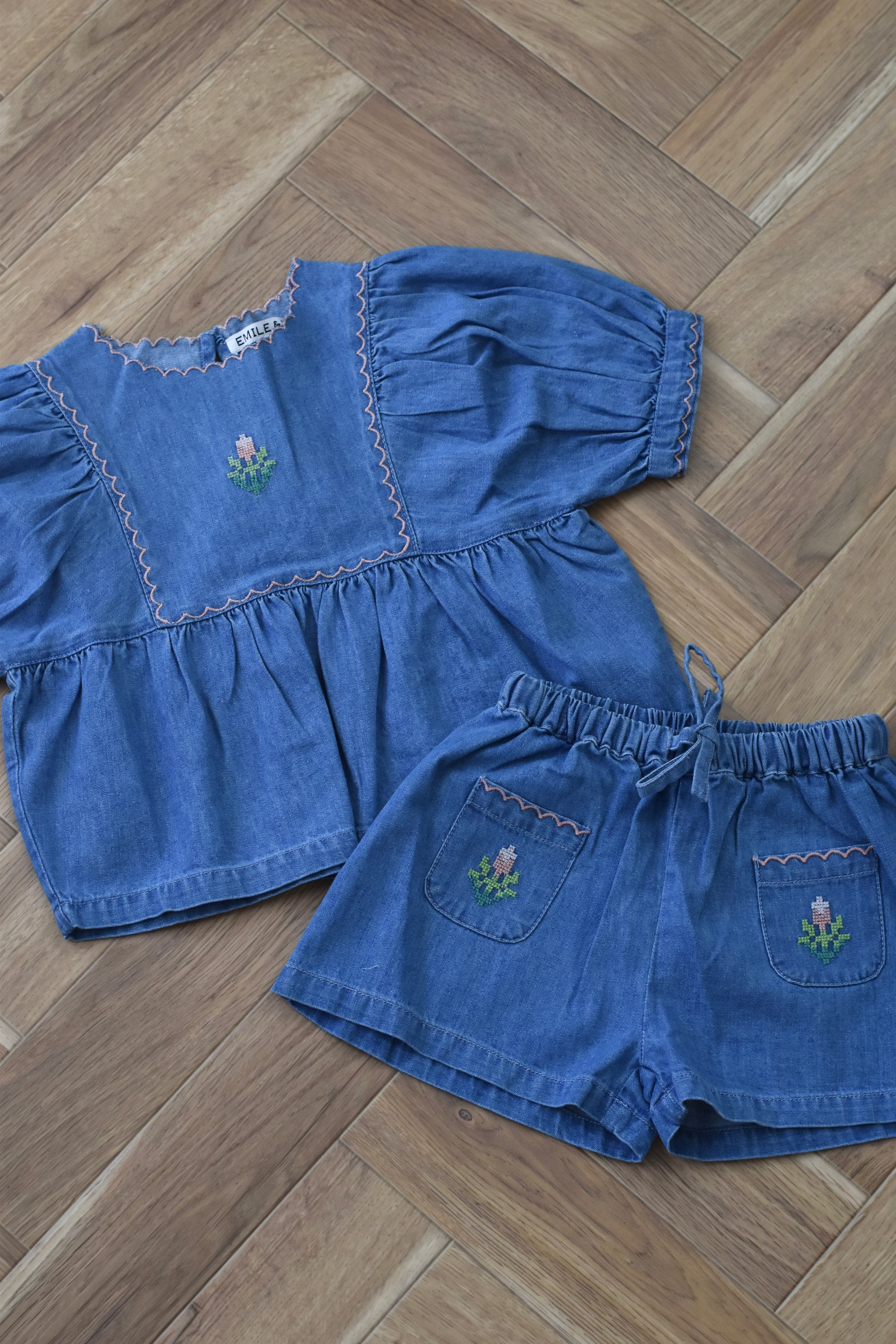 EMILE&IDA】Blouse Embroidered denim flower | Koromo