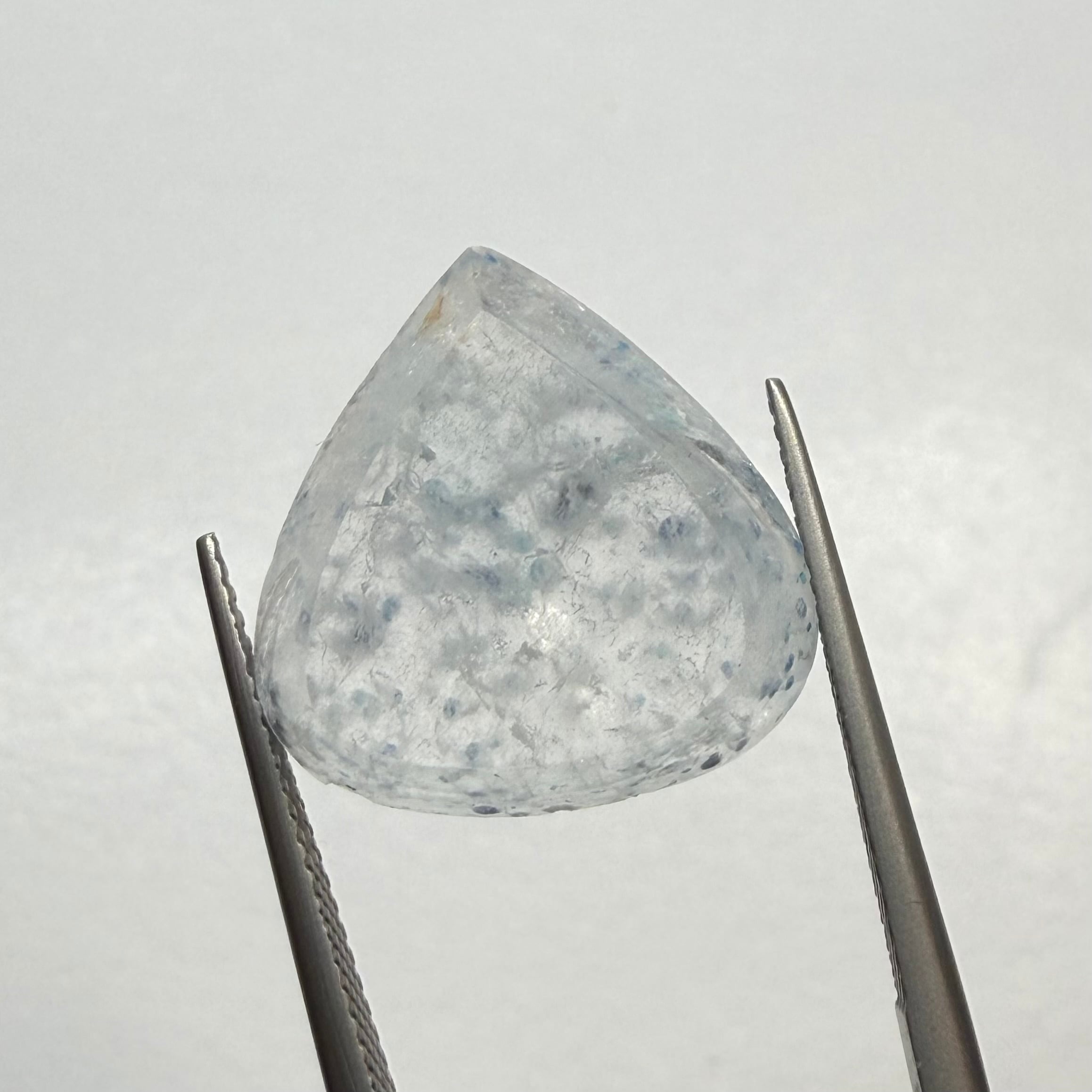 結局がびっしり入ったギラライトインクオーツ