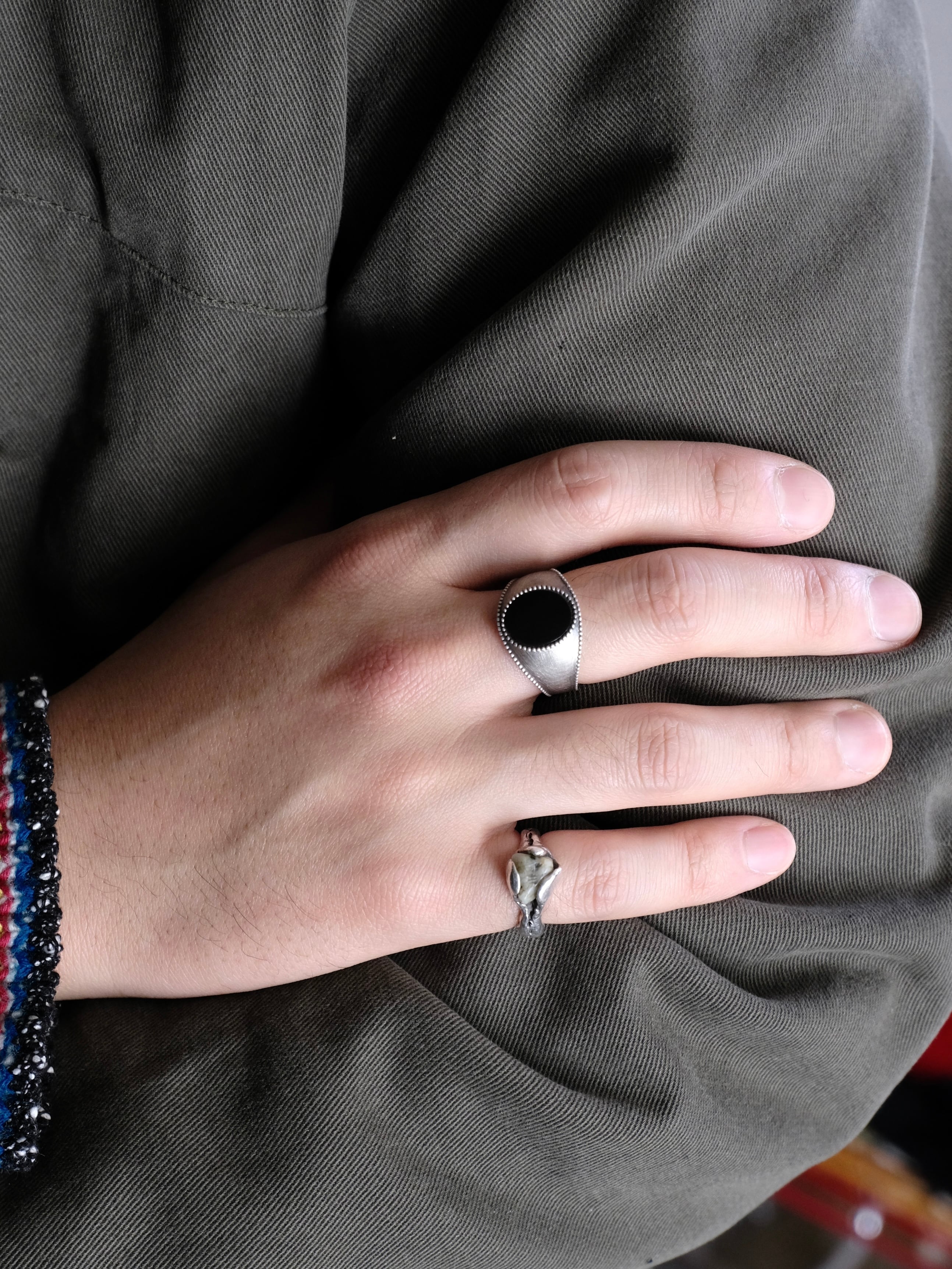 SOSHIOTSUKI】 SIGNET RING | THE OUR