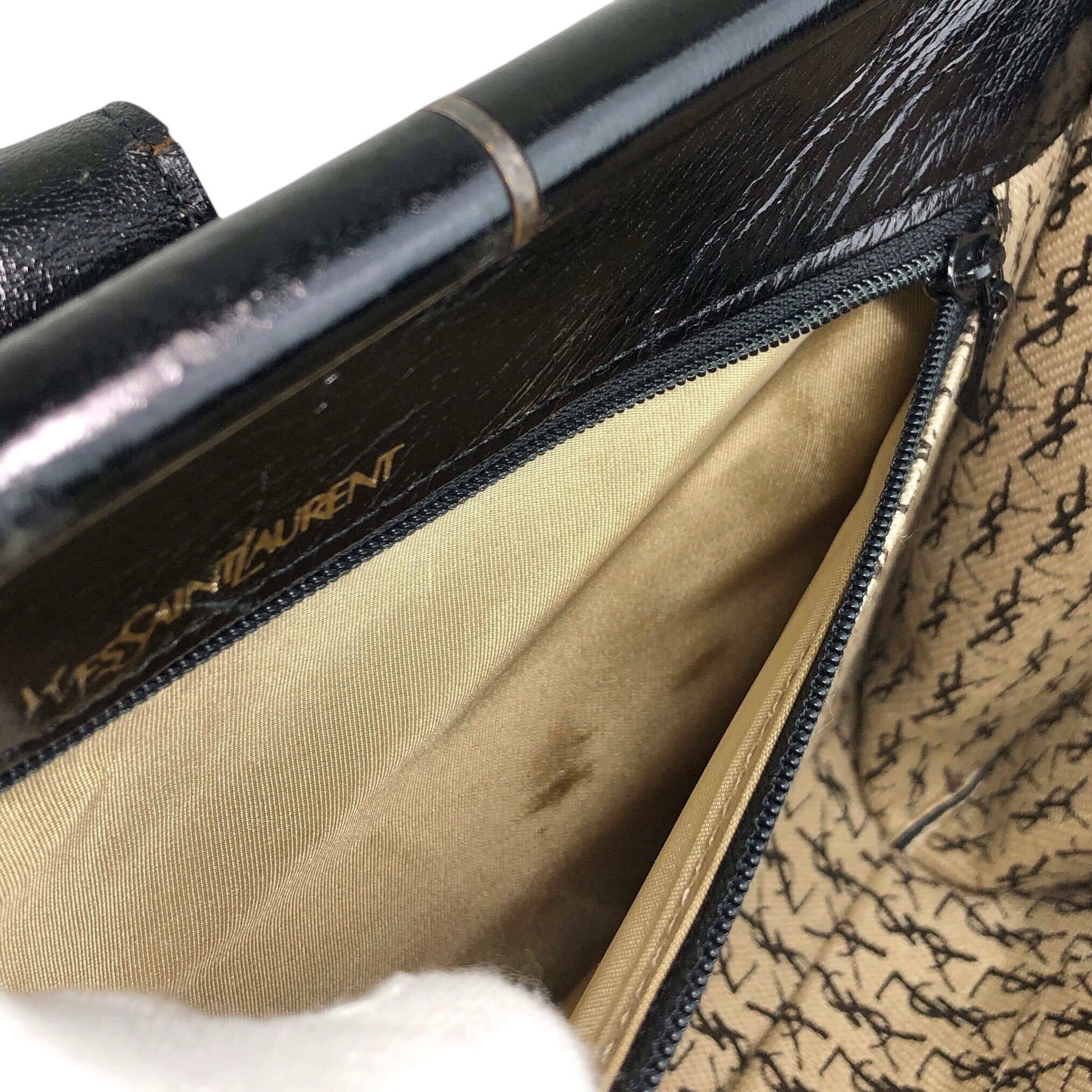 Yves Saint Laurent イヴ・サンローラン クラッチバッグ ブラック YSL