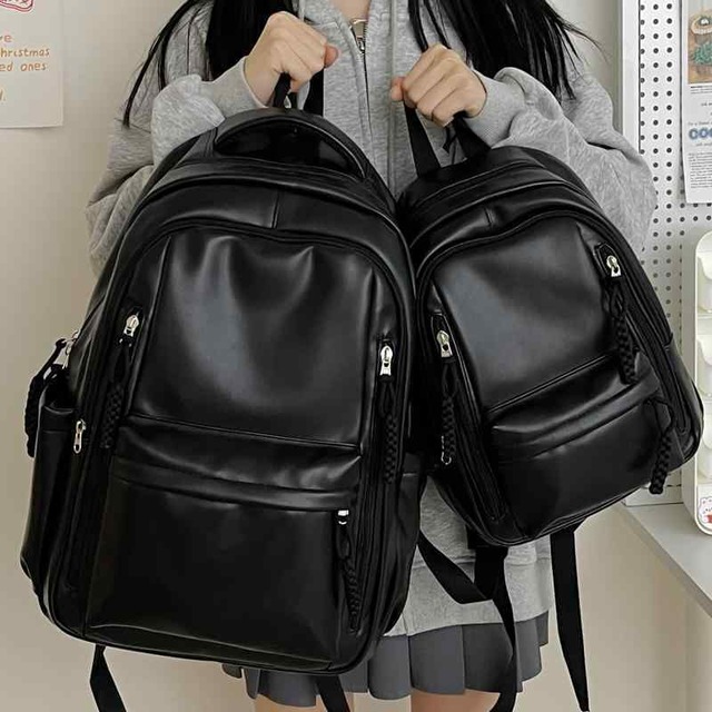 リュックサック 大容量 大きい 広沢 レザー バックパック ビッグサイズ 可愛い 韓国系 レディース リュック 黒 白 ピンク 無地 高校生 大学生 学校 通学 スクールバッグ 部活 旅行 ファスナー たくさん入る 合皮 革バッグ レトロ かわいい 頑丈