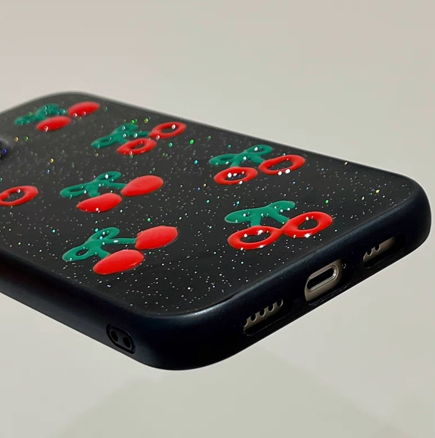 チェリーグリッター MagSafe対応ソフトケース iPhone15promax iphone