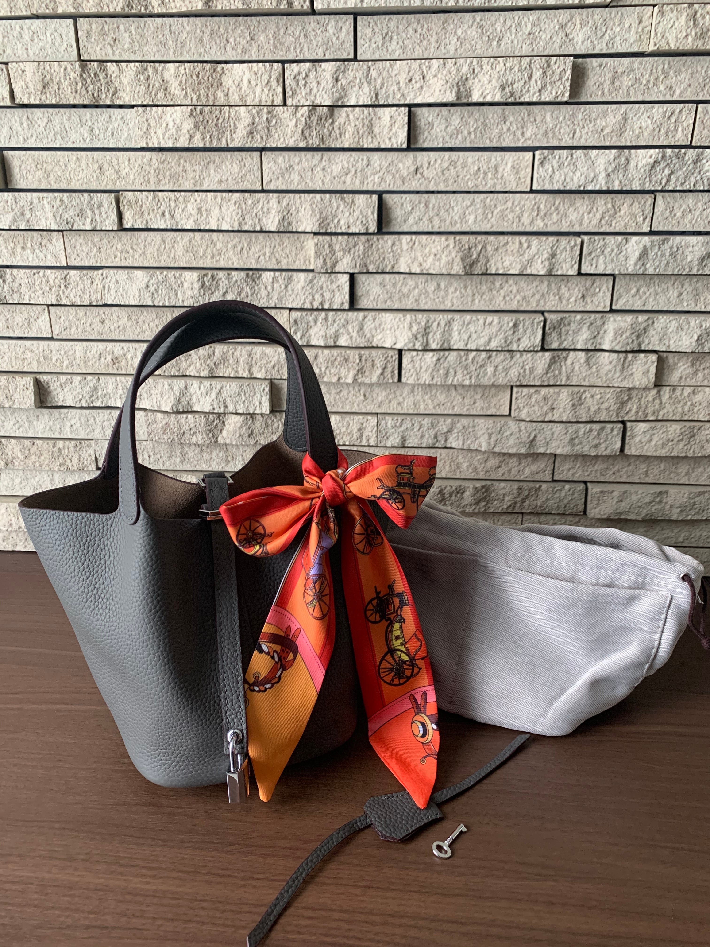 再値下げSALE 本革♡キューブバッグ PMサイズ | Pay ID 再値下げSALE 本革♡キューブバッグ PMサイズ | Pay ID