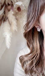 柔らかに波打つパンジーのピアス＆イヤリング