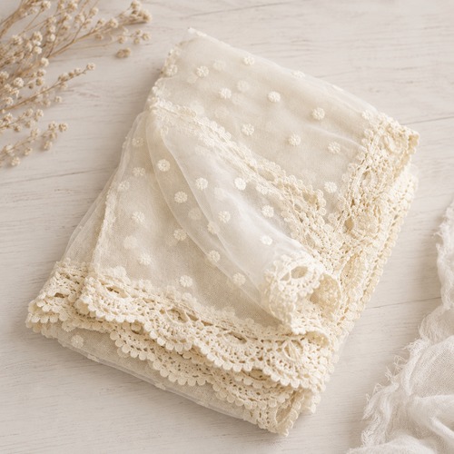 7.BEST SELLER｜Essential Lace Wrap｜ニューボーン レースおくるみ