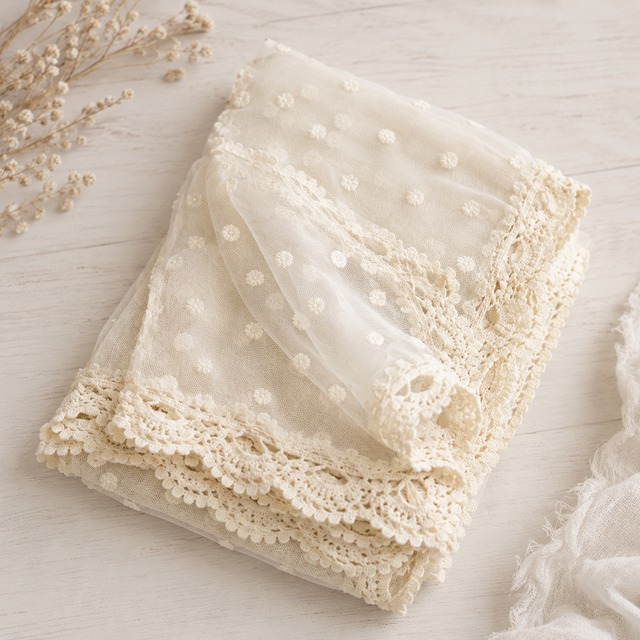 7.BEST SELLER｜Essential Lace Wrap｜ニューボーン レースおくるみ