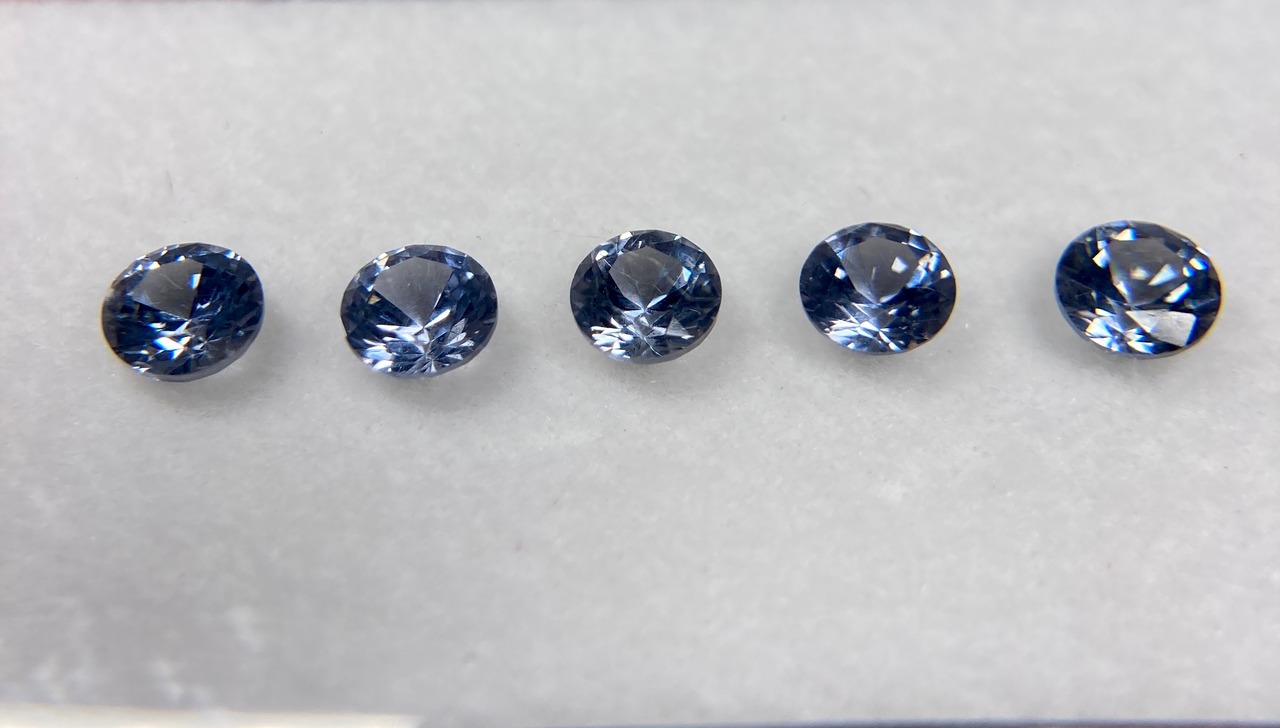 青系 丸いスピネル 単品販売 約3.4mm r-0060　※石は選べません