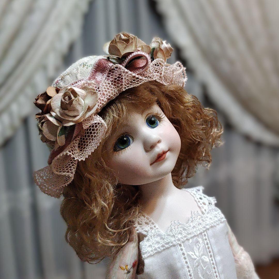 ヴィンテージ ベアのビスクドール 1280px-Poupées_de_collection_2.jpg