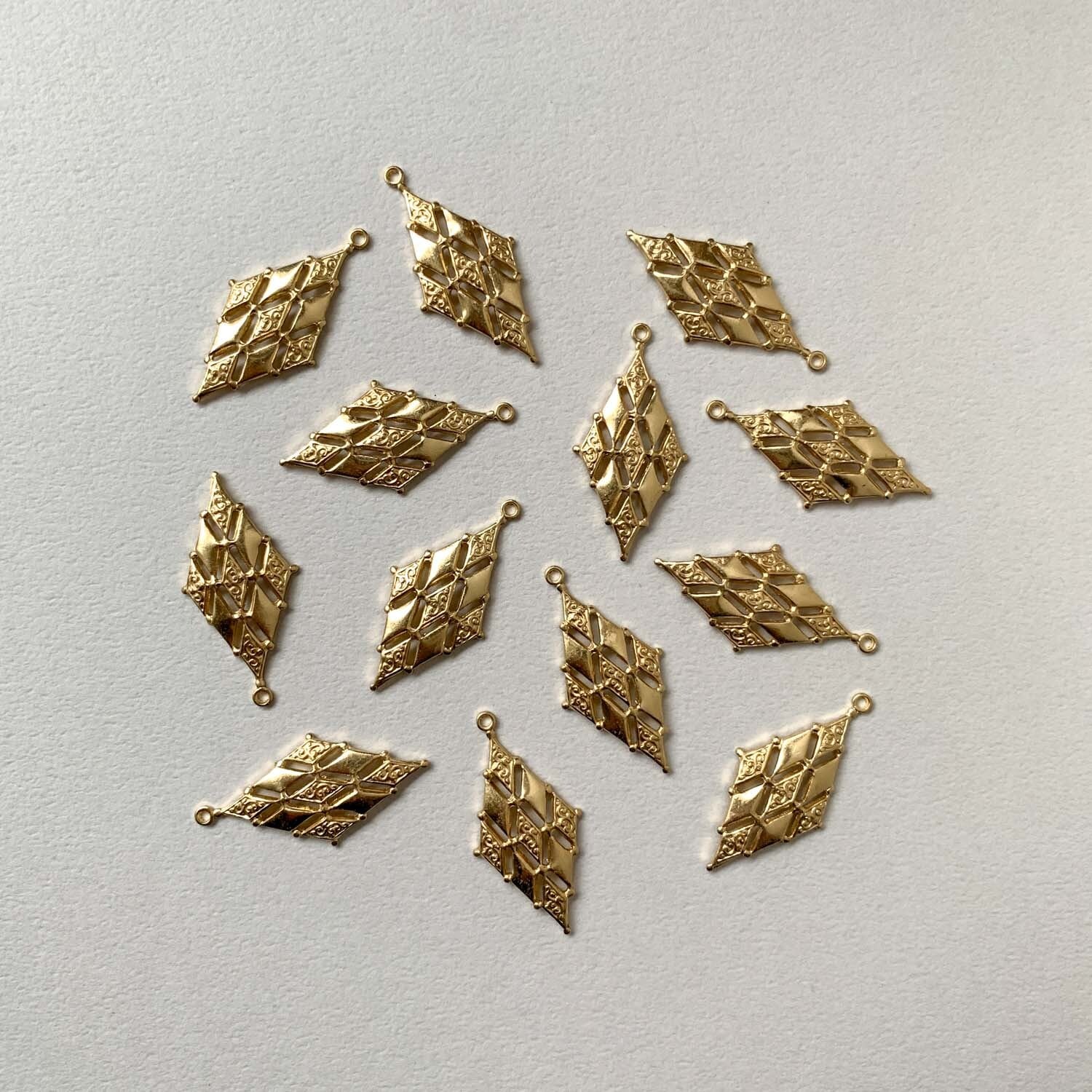 USA真鍮 ダイヤ型ひし形チャーム | Dua-アクセサリーパーツショップ