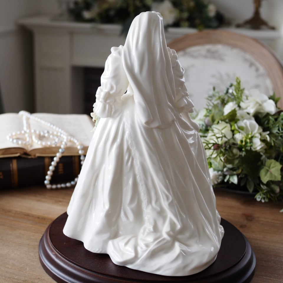 英国コールポート 限定フィギュリン※台座付 ダイアナDiana